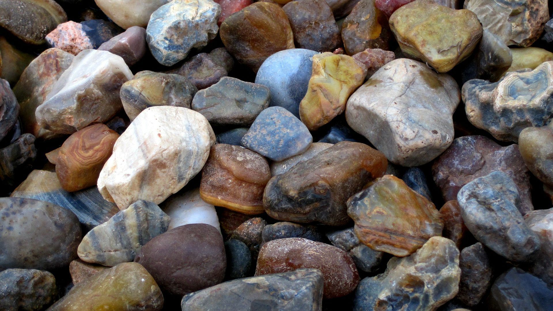 Gallery of Chert Rocks and Gemstones