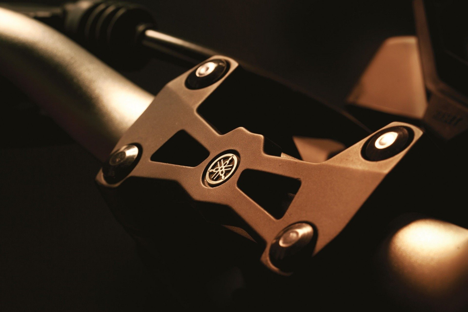 Wallpaper, guitar, Yamaha MT125, hand, 1920x1280 px, macro photography 1920x1280