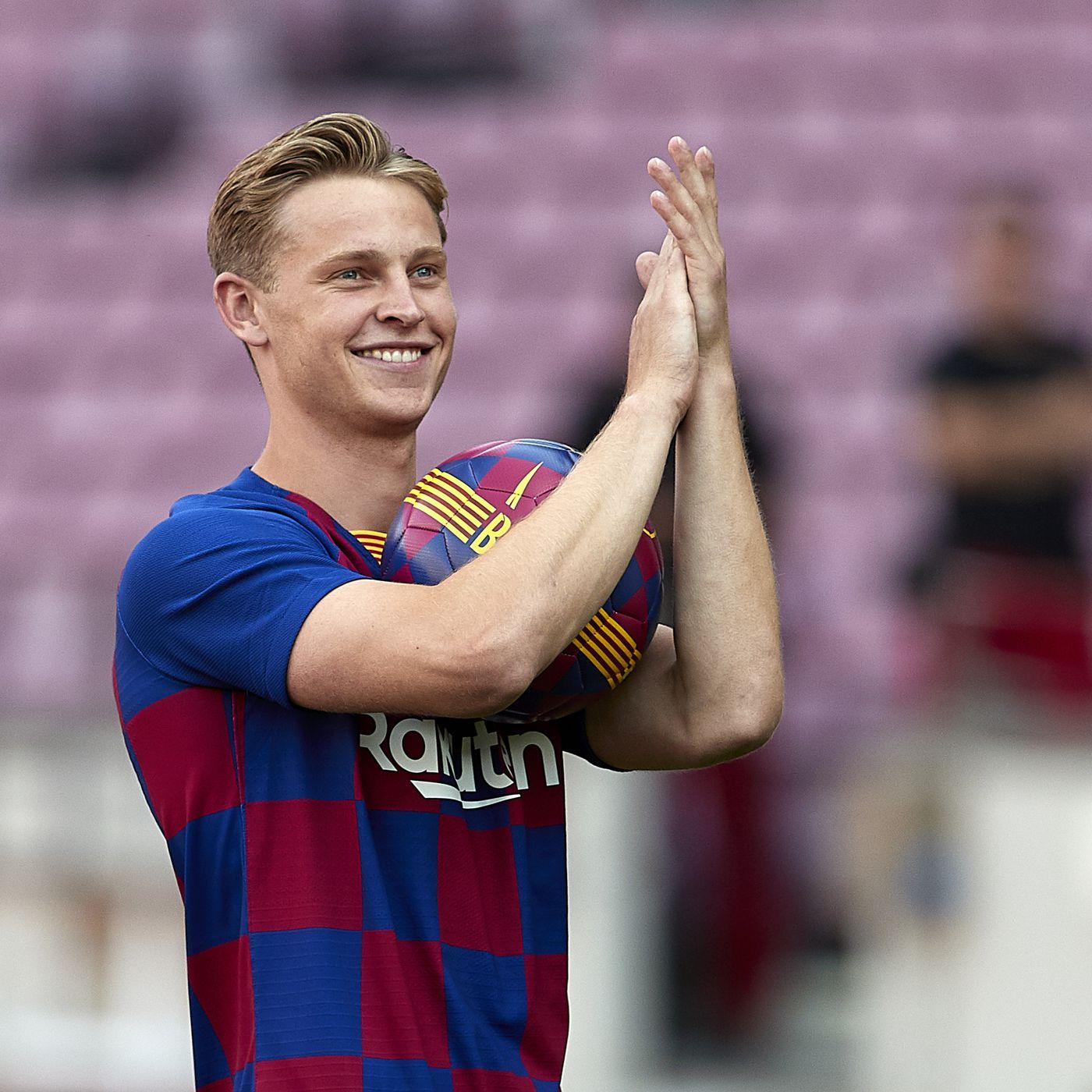 Frenkie de Jong wants to entertain at Barcelona