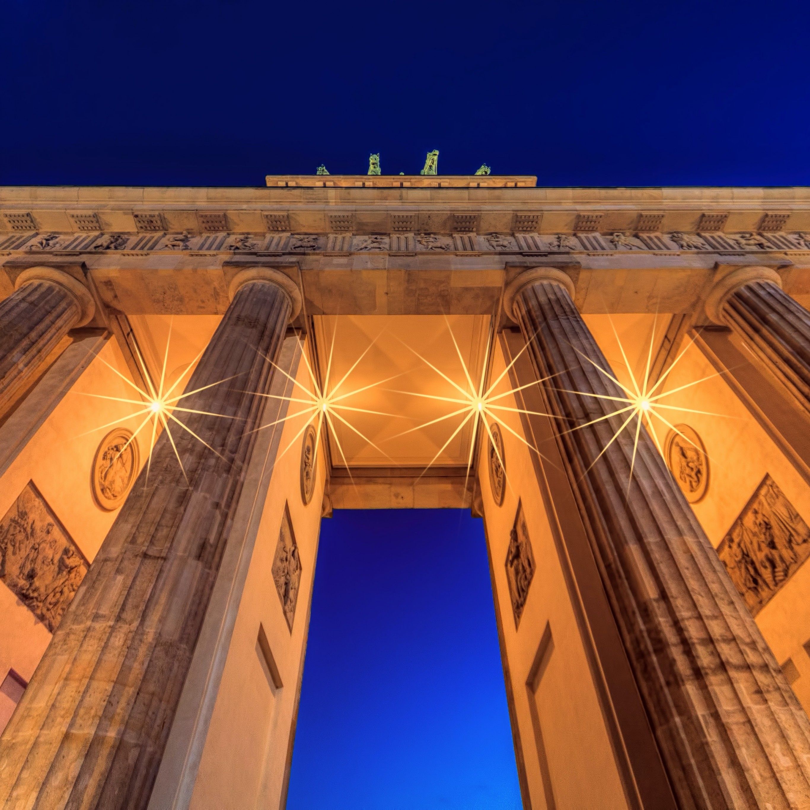 Brandenburg Gate 4K Wallpaper, Berlin, Germany, Low Angle Photography, Lights, Night, Blue Sky, Arch, Architecture