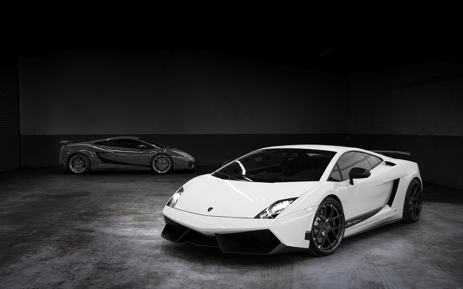 Dark White Lamborghini Gallardo Vorsteiner Desktop Computer