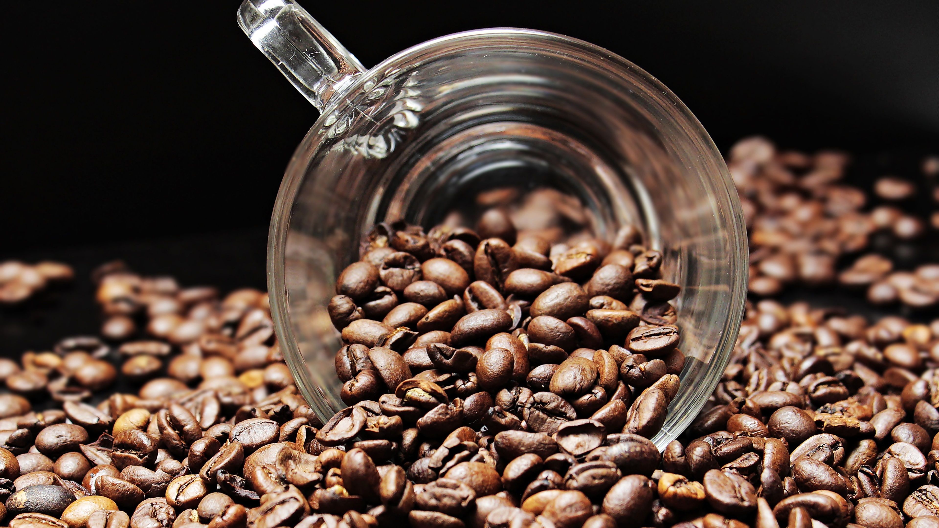 Wallpaper Coffee beans, glass cup 3840x2160 UHD 4K Picture, Image
