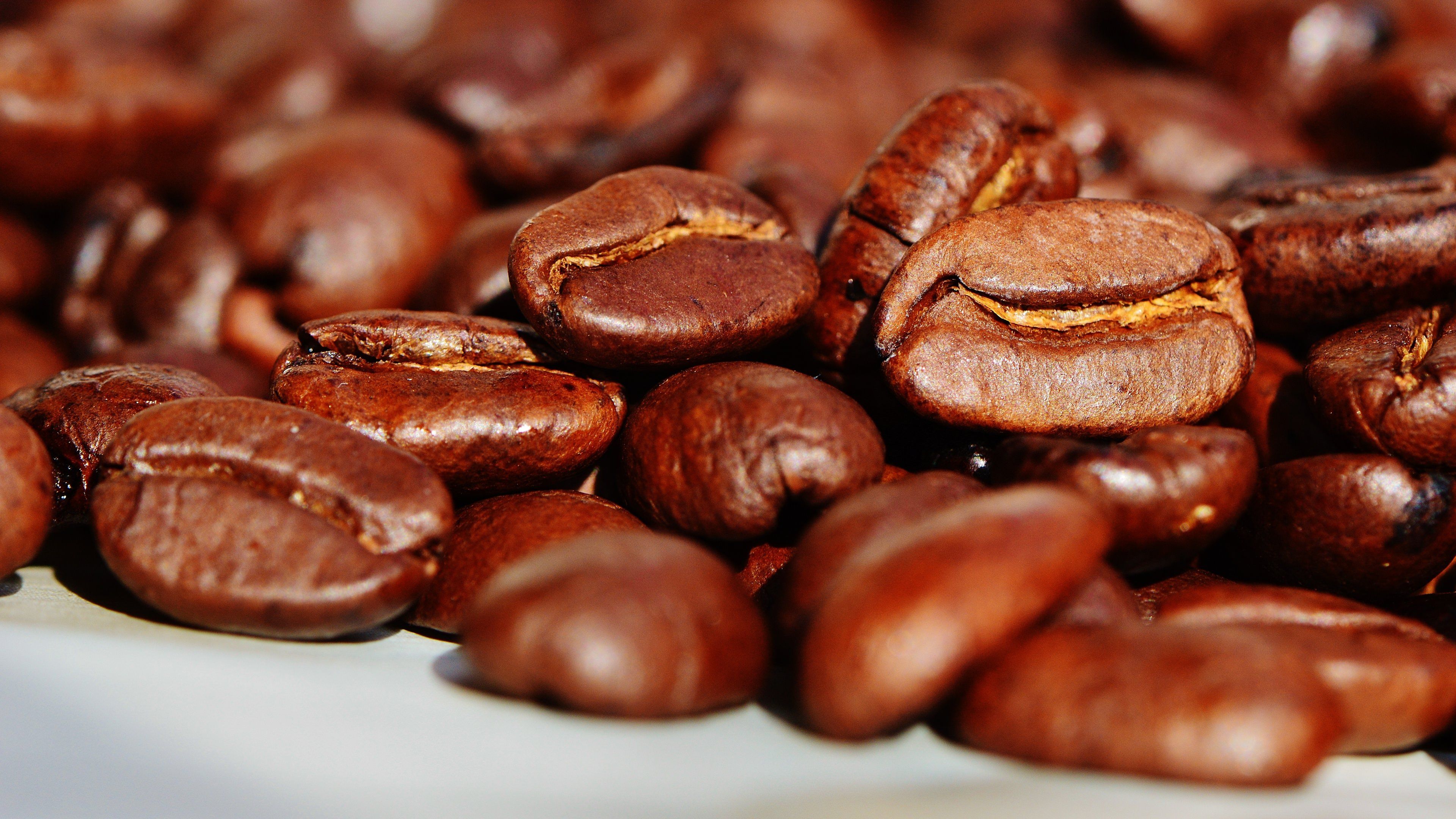 UHD Wallpaper and 4K Desktop Background Free Download: Coffee Beans Macro Roasted (3840x2160)