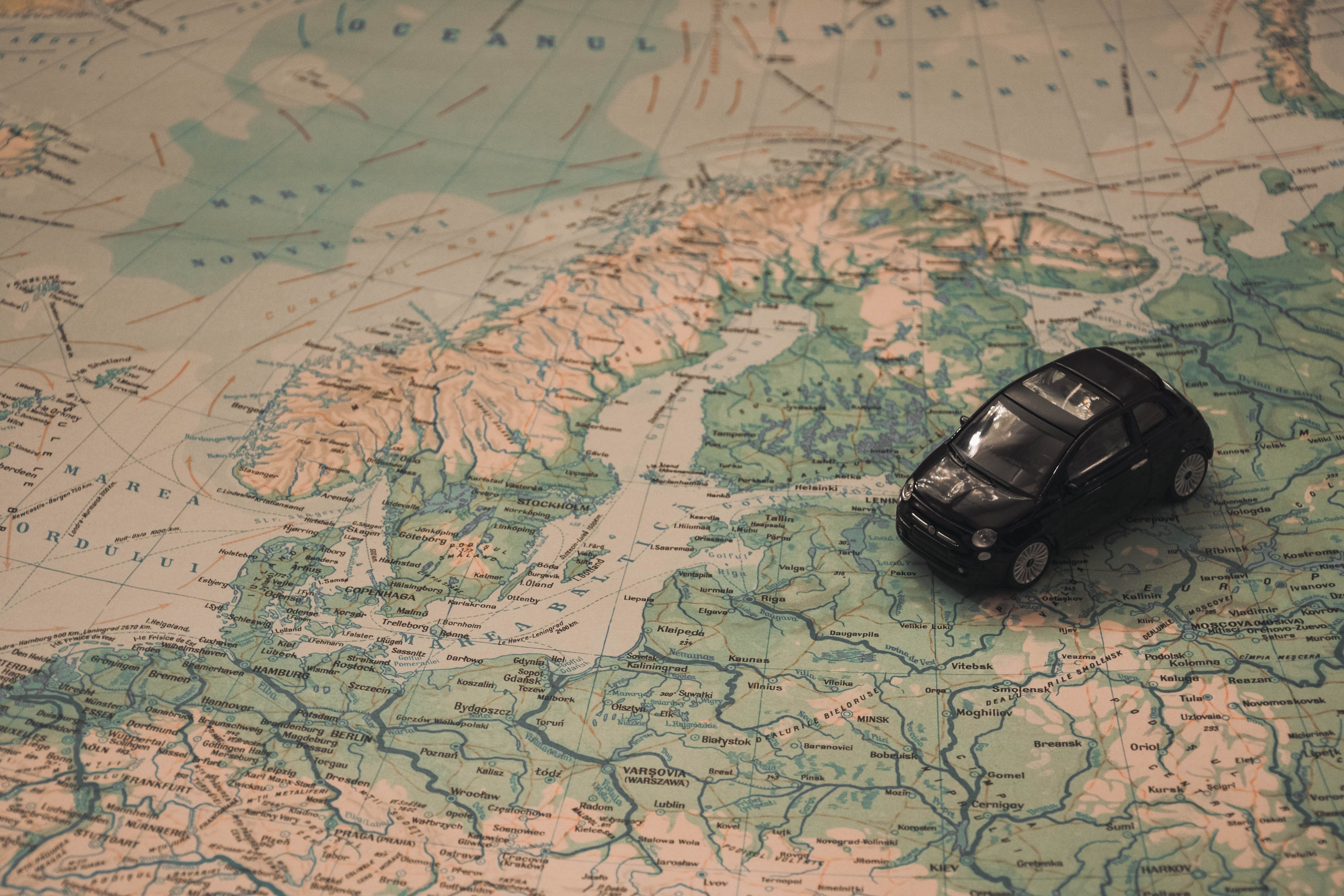 Download wallpaper 4800x3200 car, map, toy, travel, trip HD background