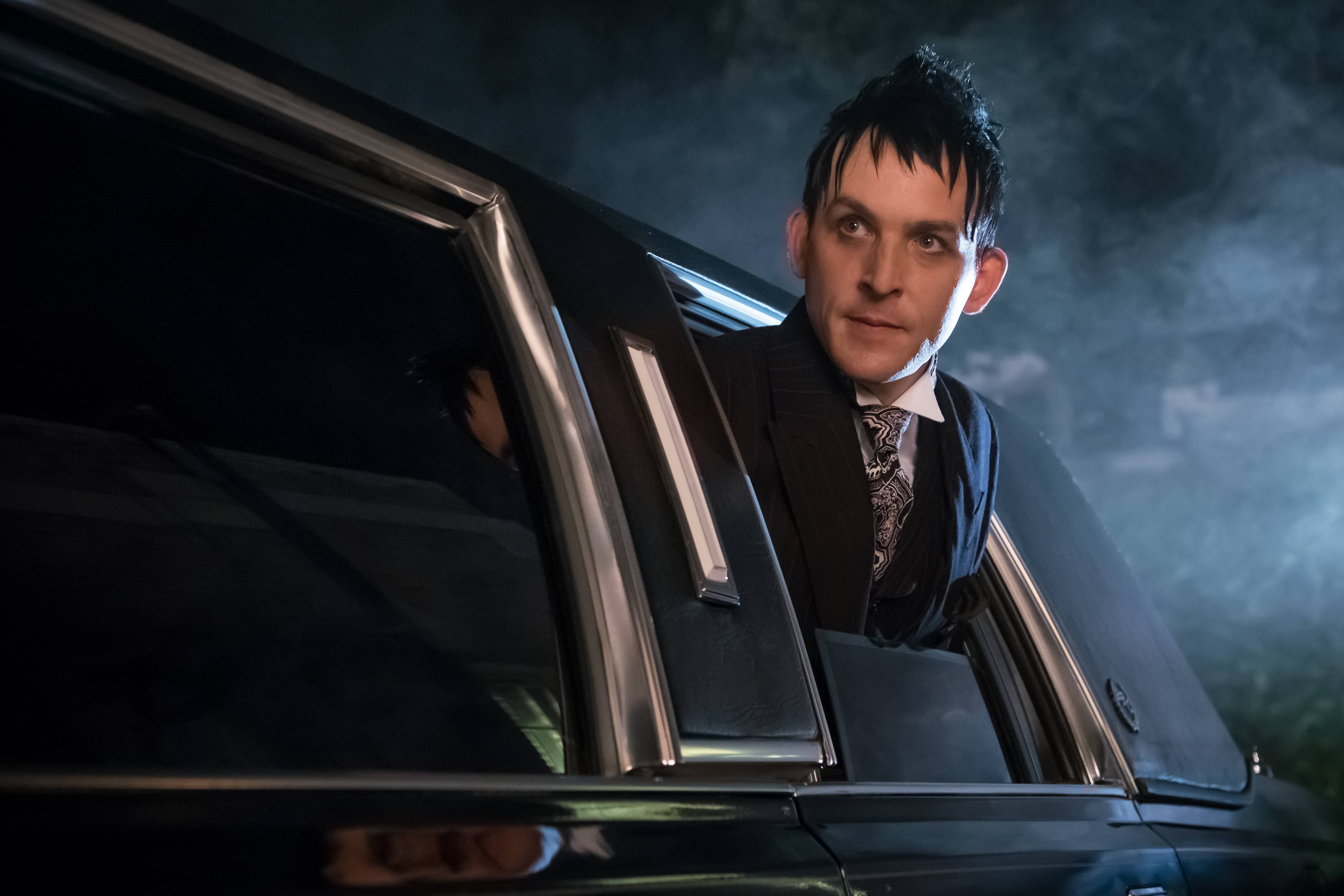 Gotham TV Show Robin Lord Taylor Penguin DC Comics Oswald Cobblepot Wallpaper:4896x3264