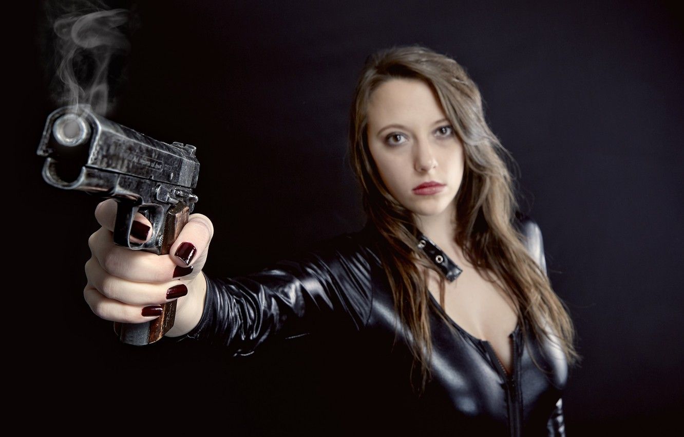 Wallpaper look, girl, face, gun, smoke image for desktop, section девушки