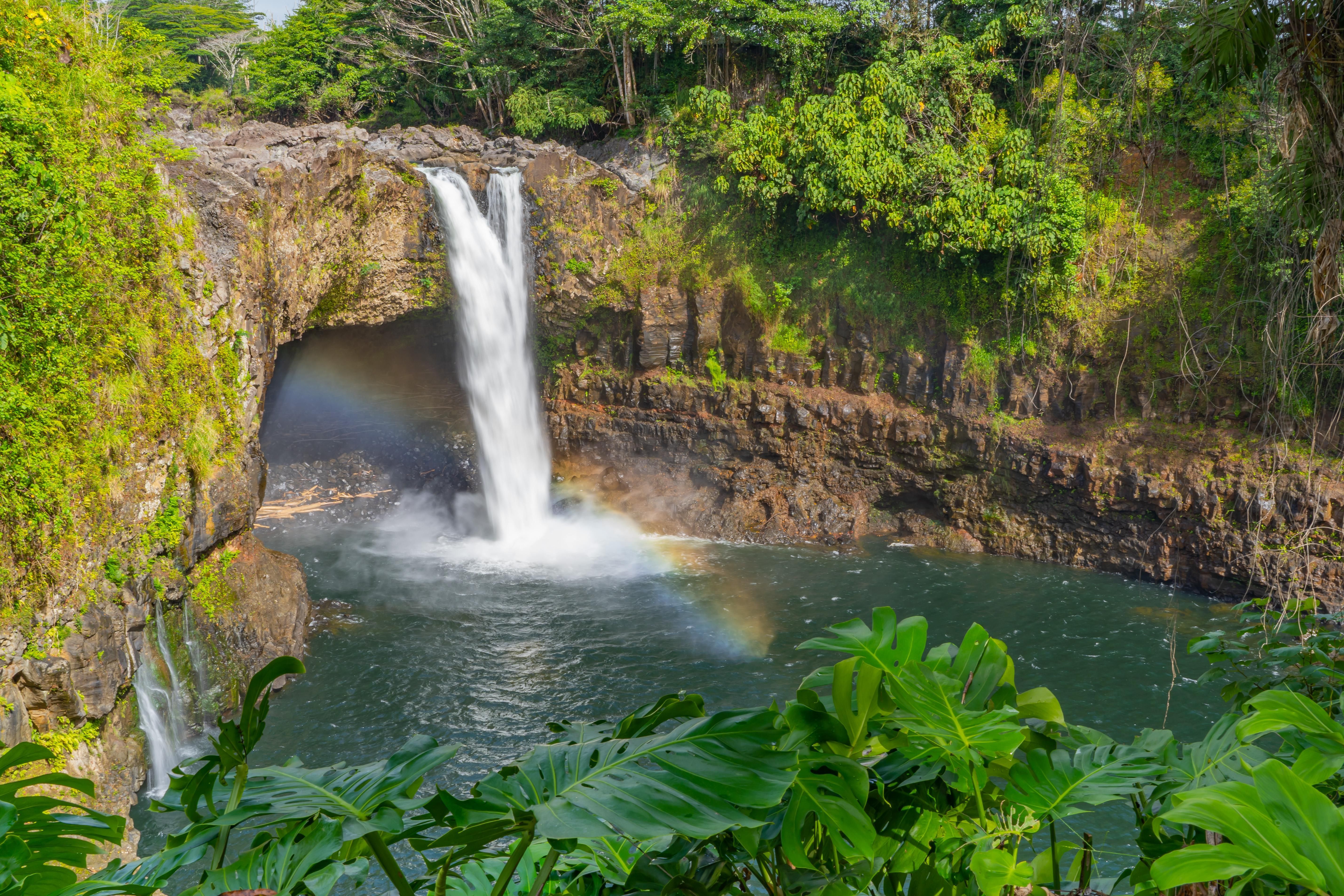 Rainbow Falls in Hilo Hawaii (OC) (5716X3811) #nature photography #landscape picture #nature picture. Rainbow falls, Rainbow falls hawaii, Rainbow falls hilo