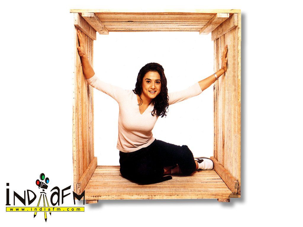 Dil Chahta Hai 2001 Wallpaper. Preity Zinta 27