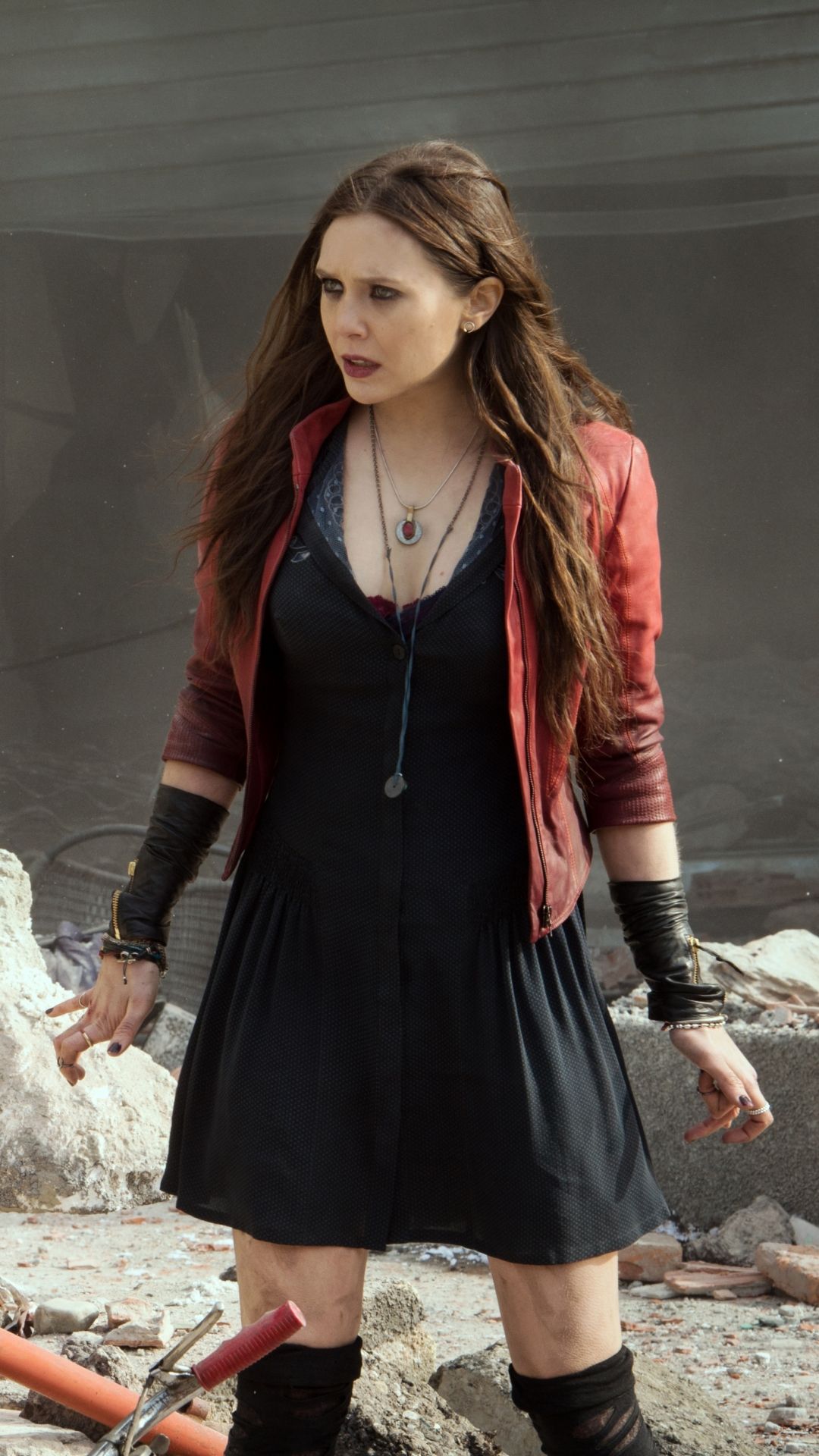 Elizabeth Olsen Wallpaper iPhone