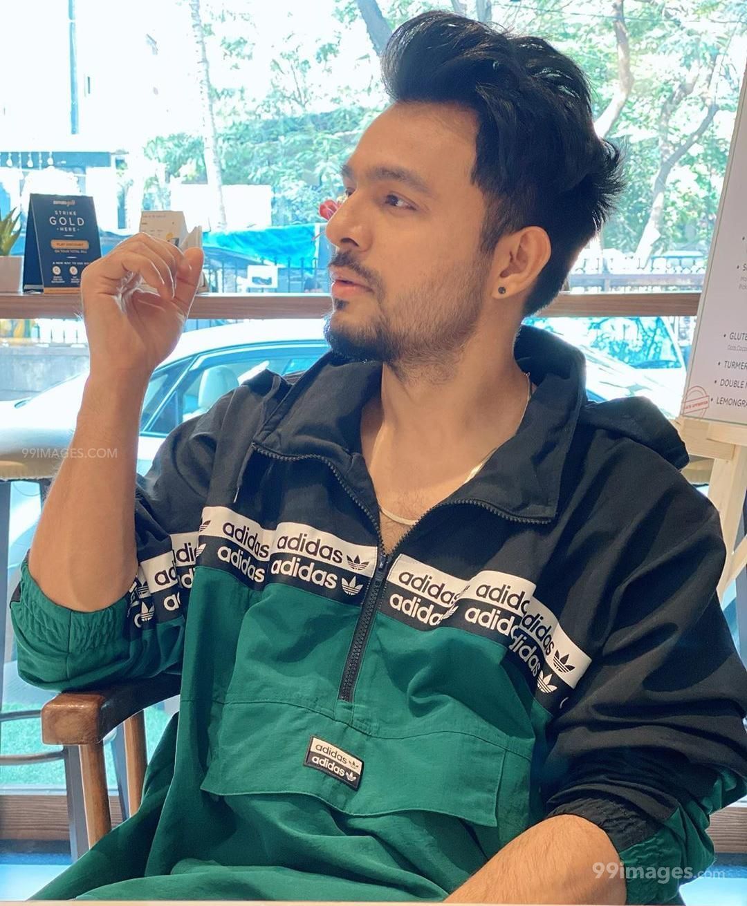 Tony Kakkar HD Wallpaper (Desktop Background / Android / iPhone) (1080p, 4k) (1080x1311)