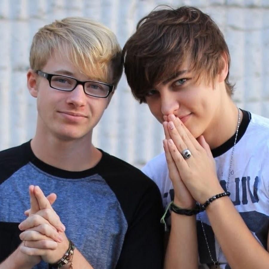 Sam and Colby Explr Wallpaper Laptop