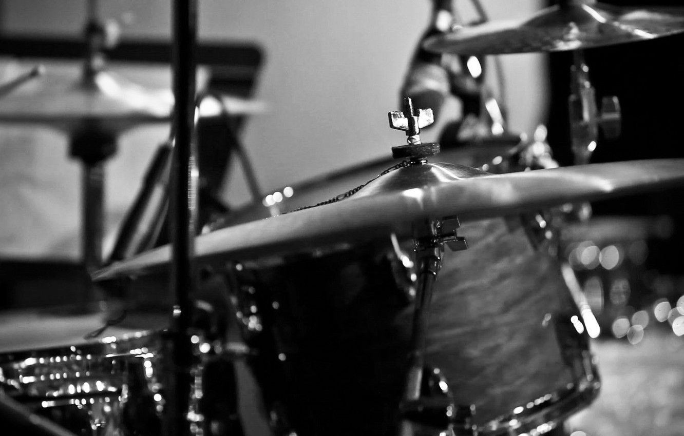 Drum Black and White Wallpaper