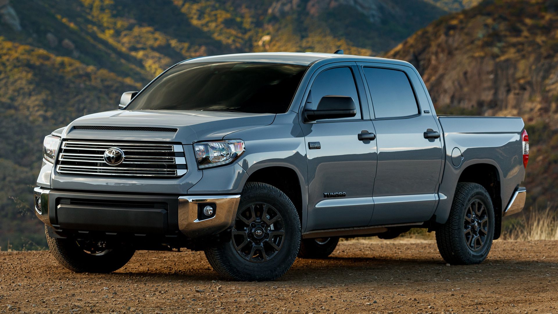Toyota Tundra Trail CrewMax and HD Image