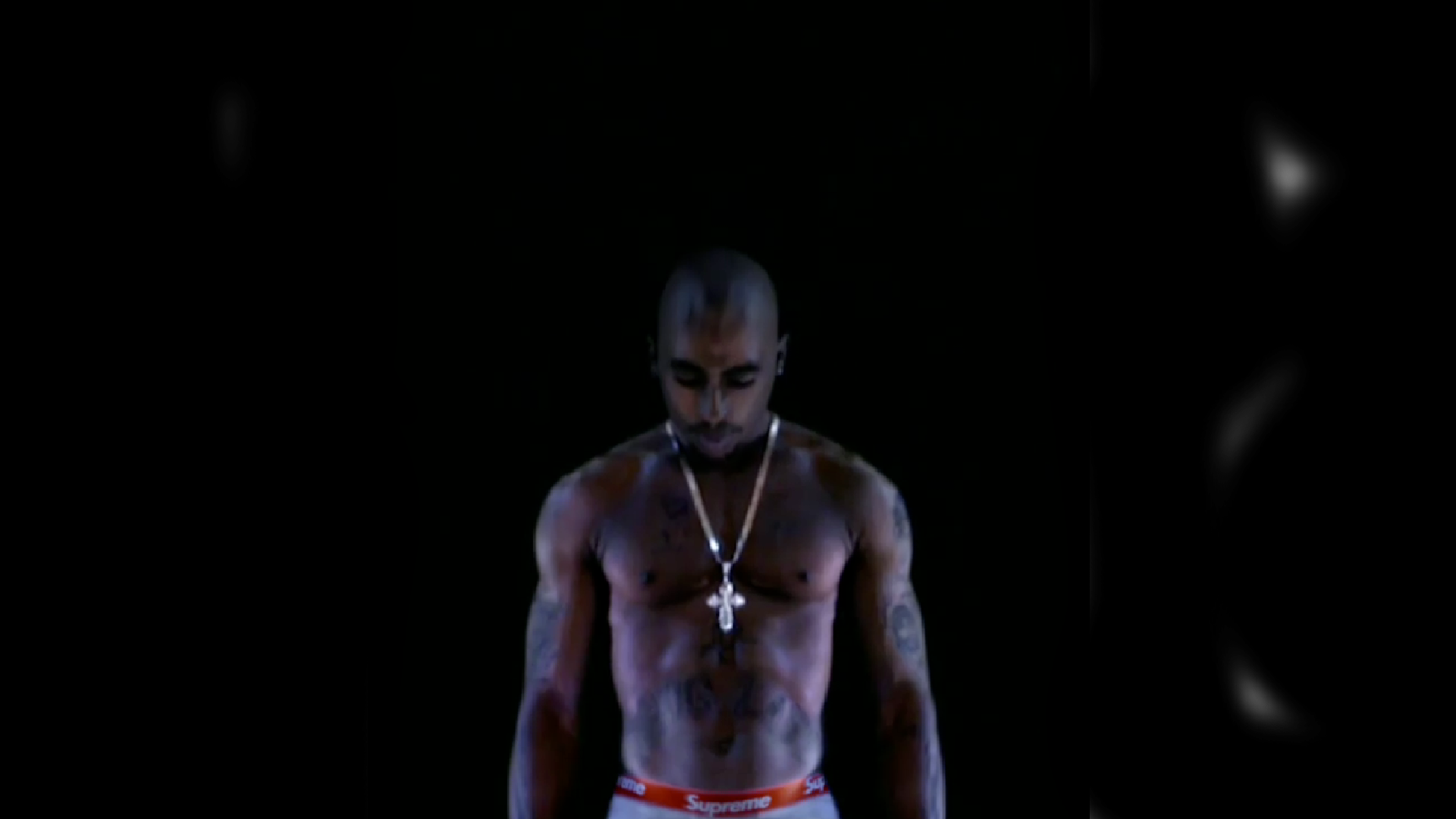 Could Tupac's Hologram Be The New Face Of Supreme?. E Radio.USa
