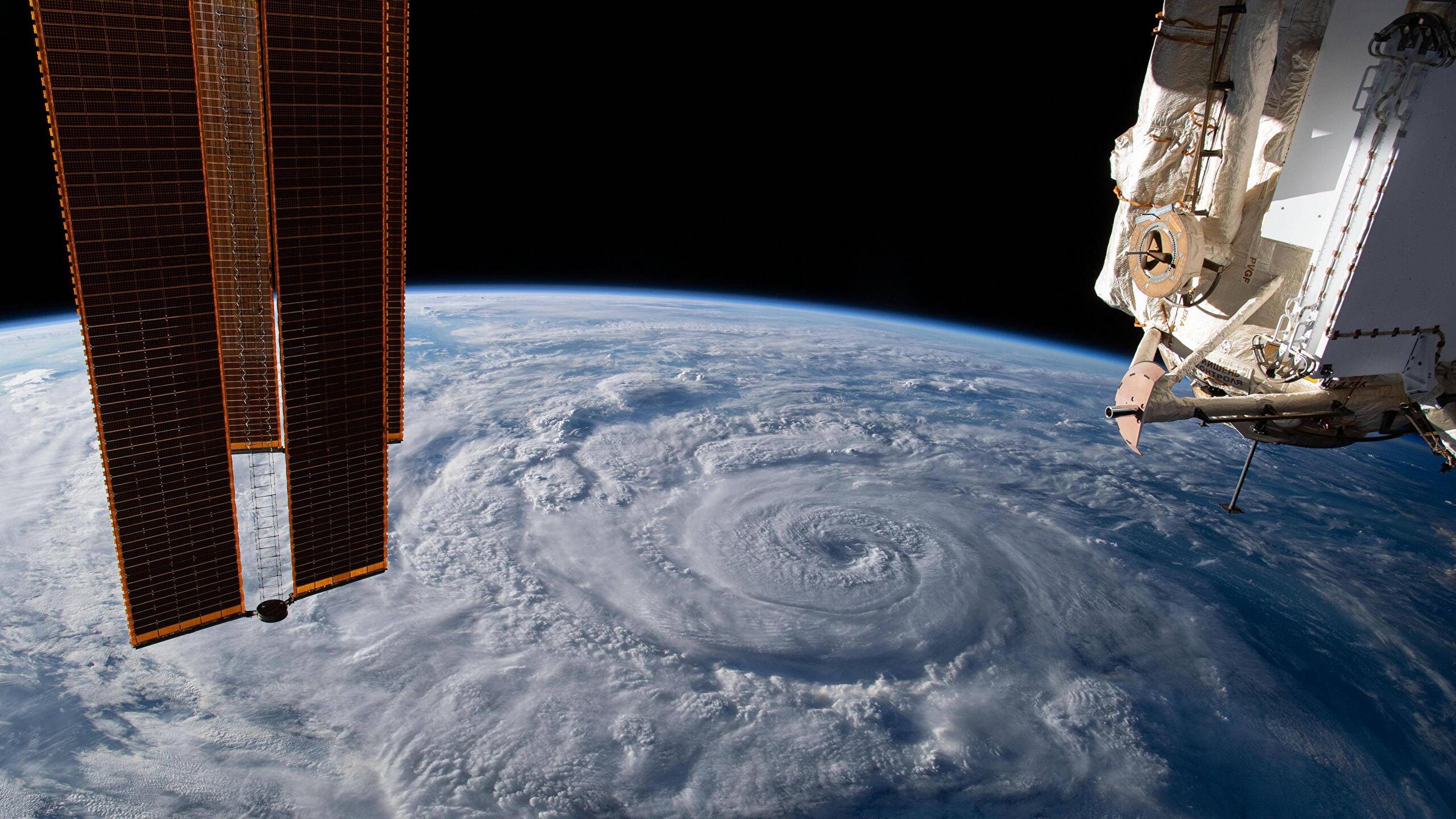 Hurricane Genevieve as Seen From the International Space Station August HD wallpaper