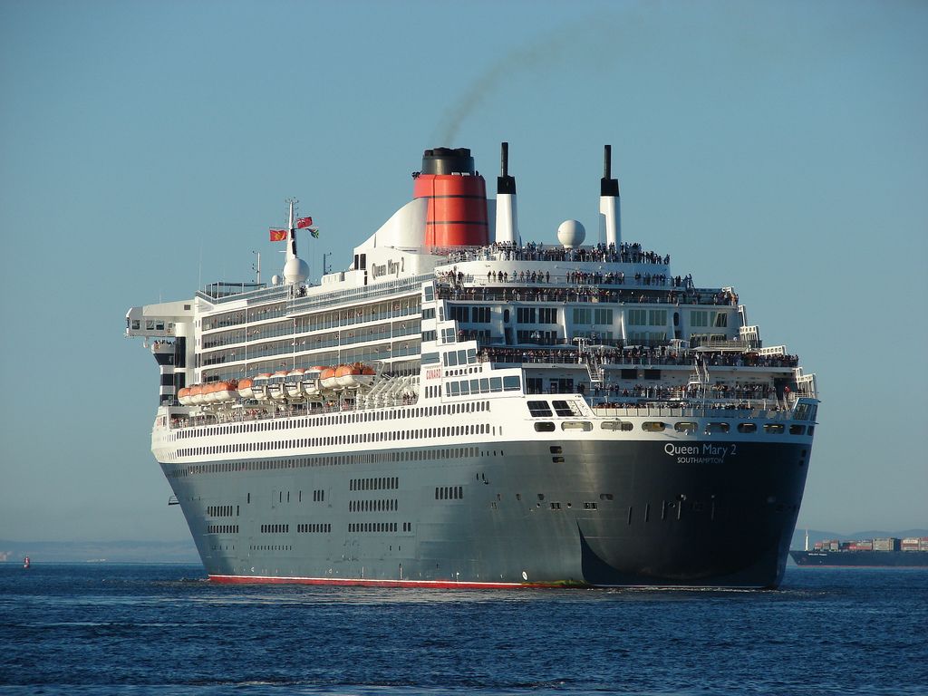 RMS Queen Mary 2 lin Cape Town 2011