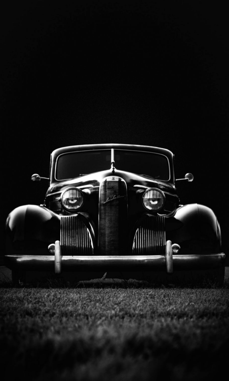 Black And White Vintage Car Wallpaper