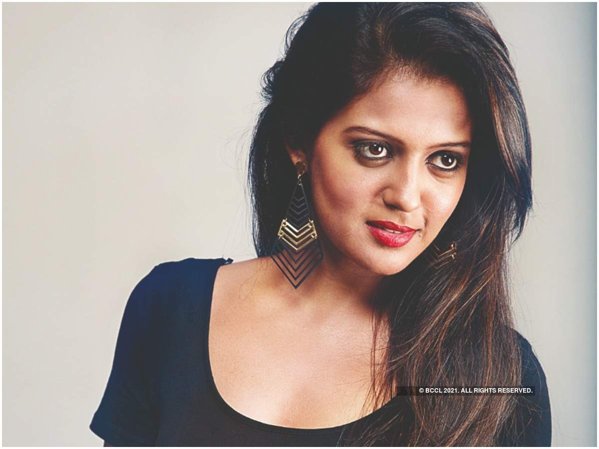Gulki Joshi Recovers From COVID 19, Resumes Shoot Of 'Maddam Sir' Of India