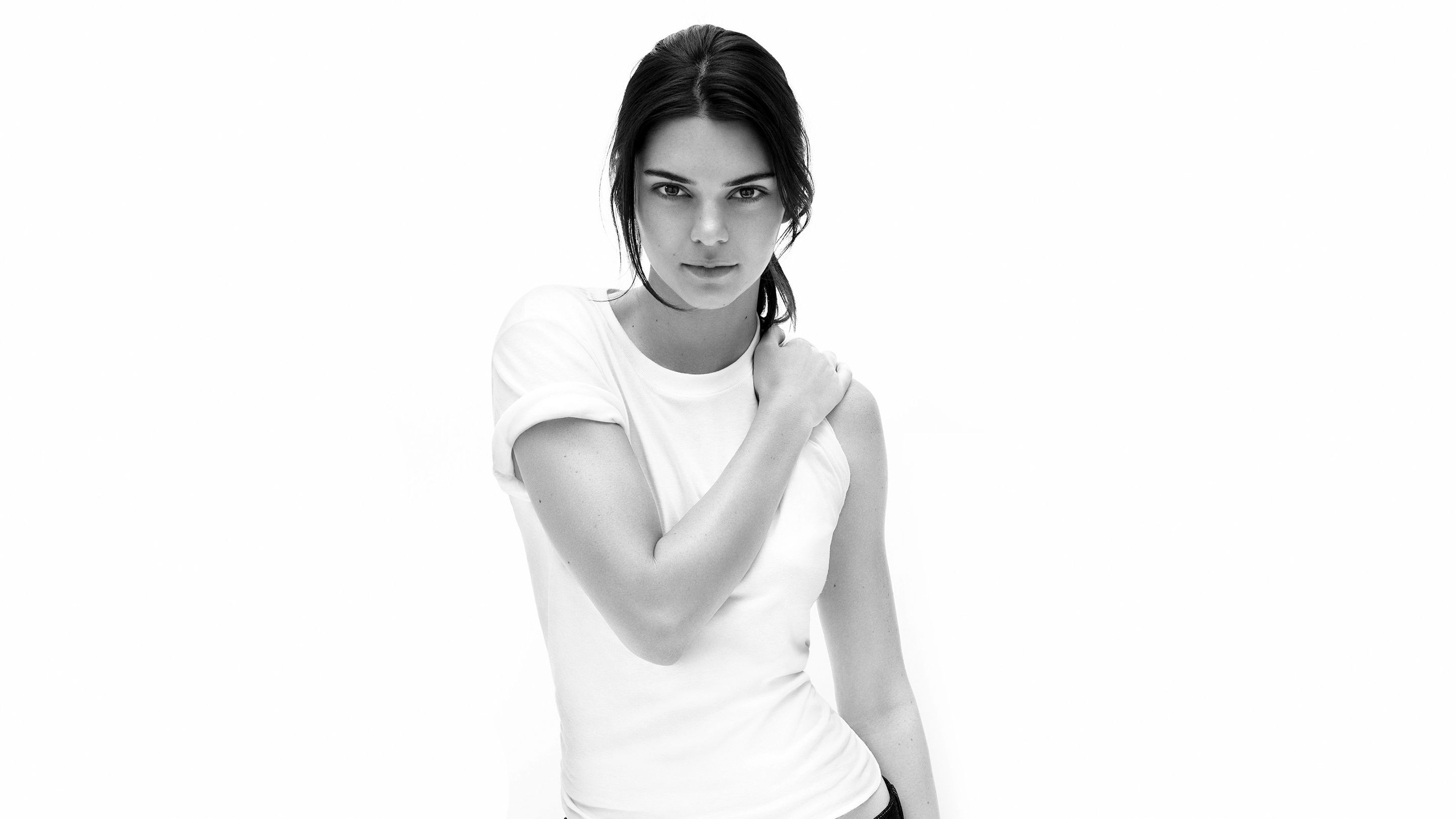 Kendall Jenner Monochrome Hd, HD Celebrities, 4k Wallpaper, Image, Background, Photo and Picture