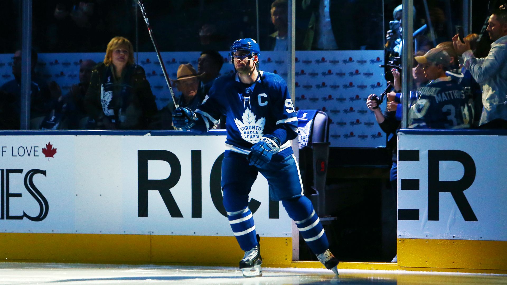 Toronto Maple Leafs name John Tavares 25th captain