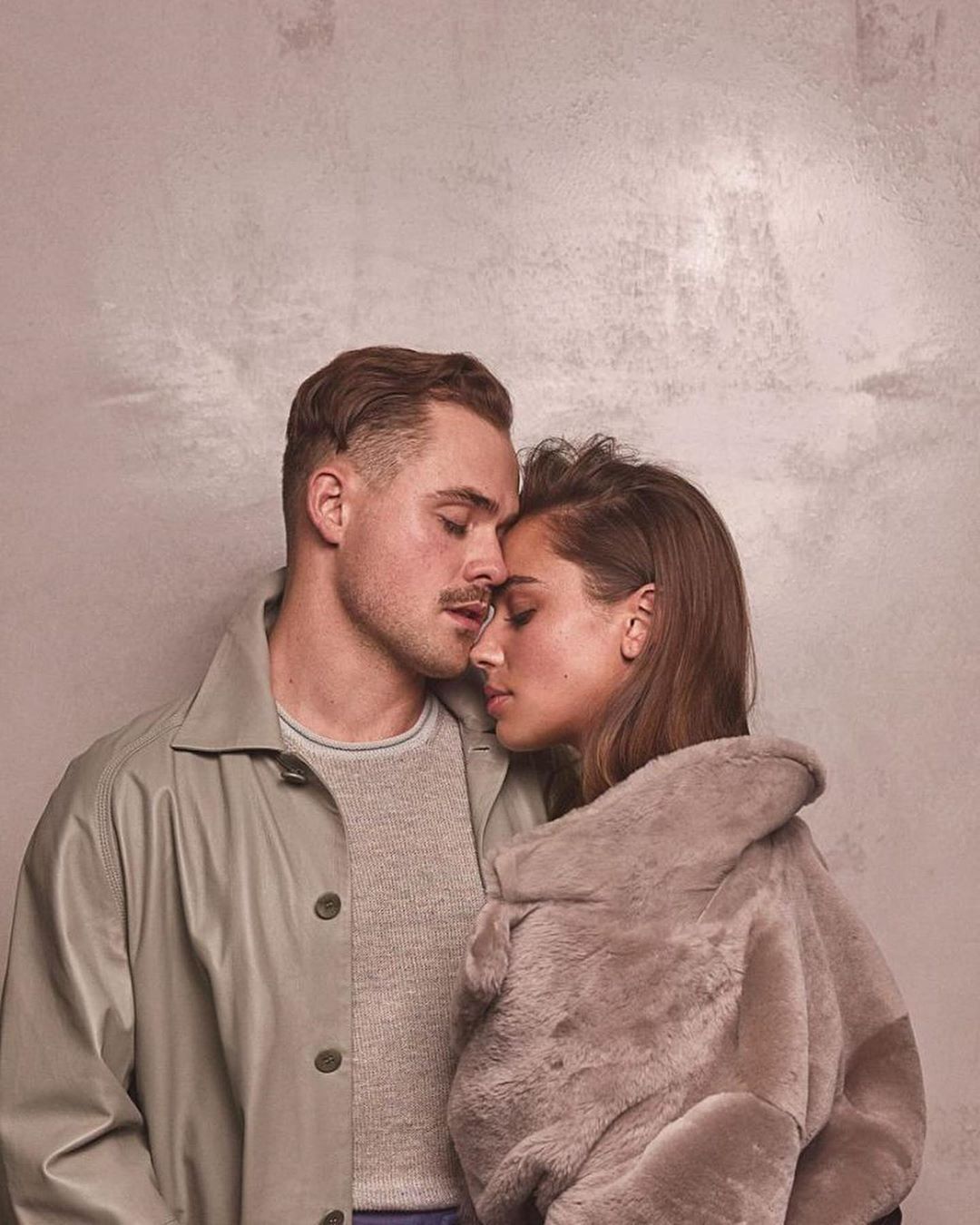 Aussie actor Dacre Montgomery and his girlfriend, the Aussie model Olivia Liv Pollock. Dacre montgomery, Montgomery, Stranger things funny