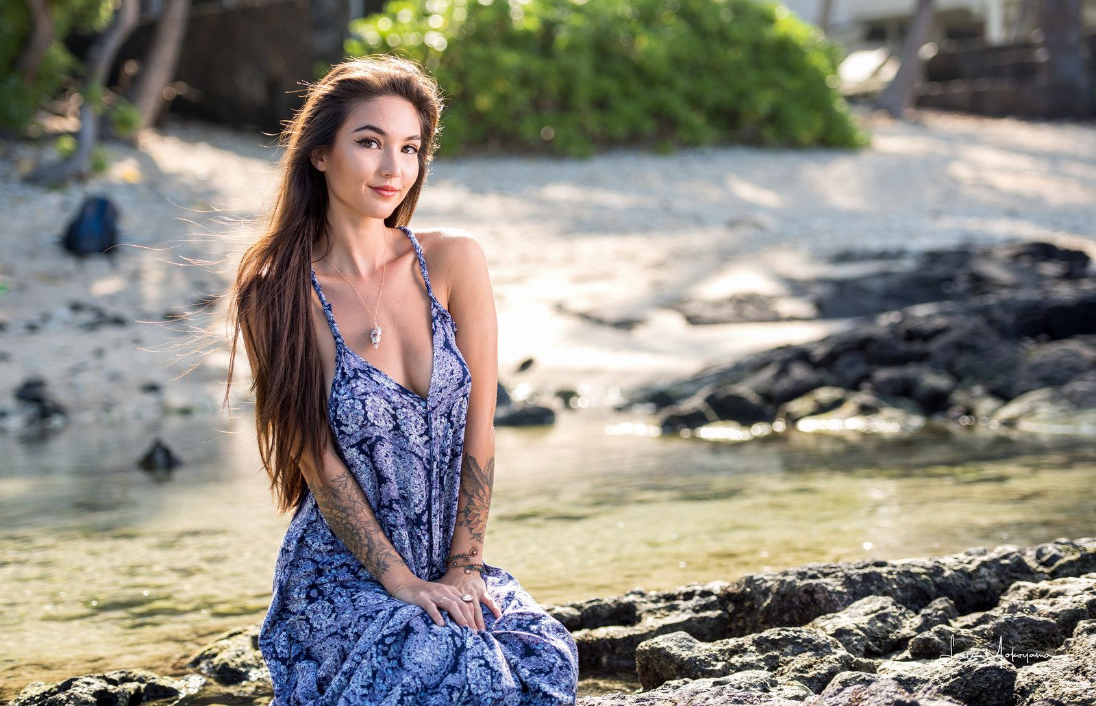 Wallpaper, Kristina Chai, model, brunette, women outdoors, cleavage, tattoo, inked girls, long hair, necklace, summer dress, sitting, women on beach, straight hair 1600x1031