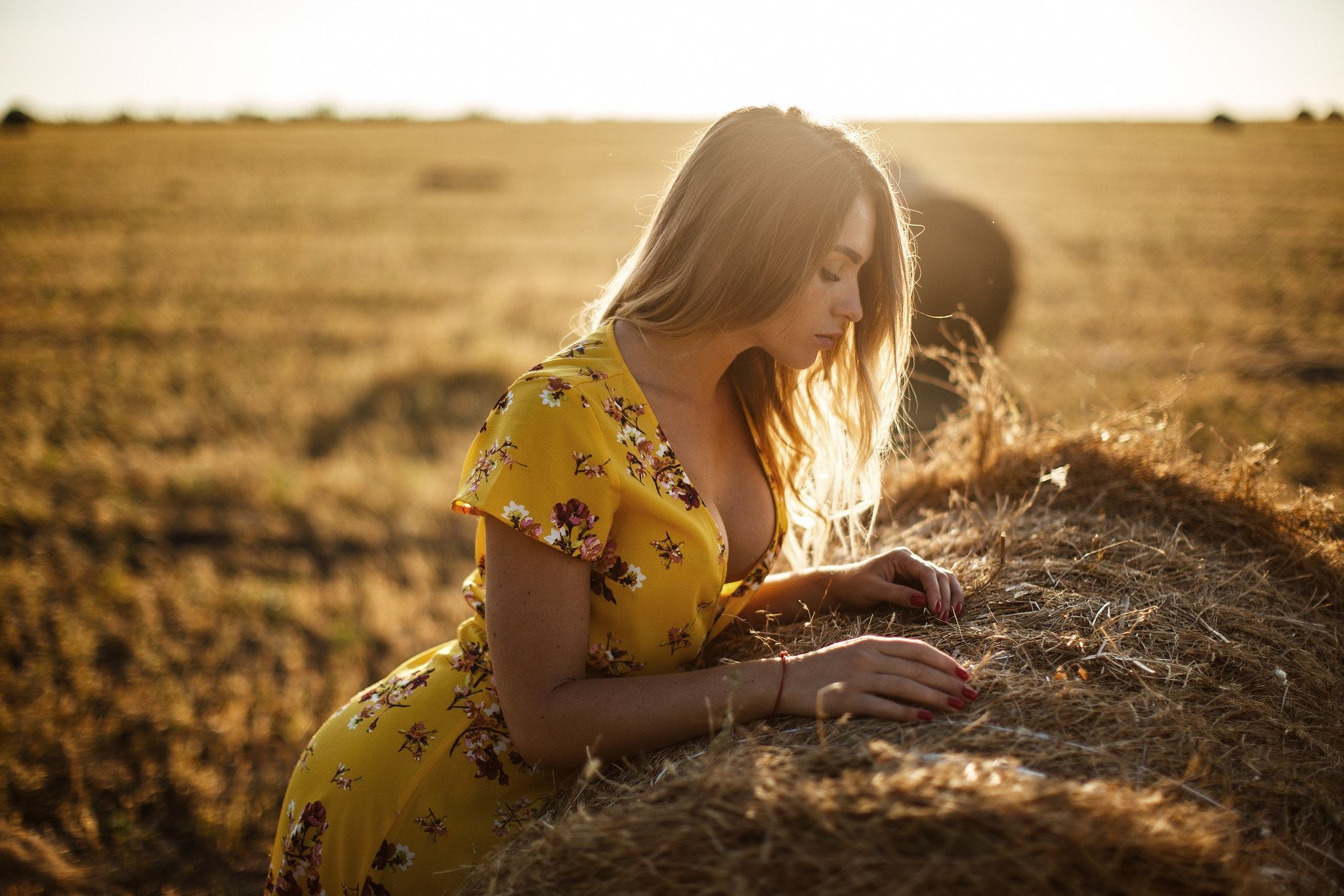 Wallpaper, hay, red nails, yellow dress, blonde, women outdoors, cleavage, portrait, summer dress, long hair 2048x1366