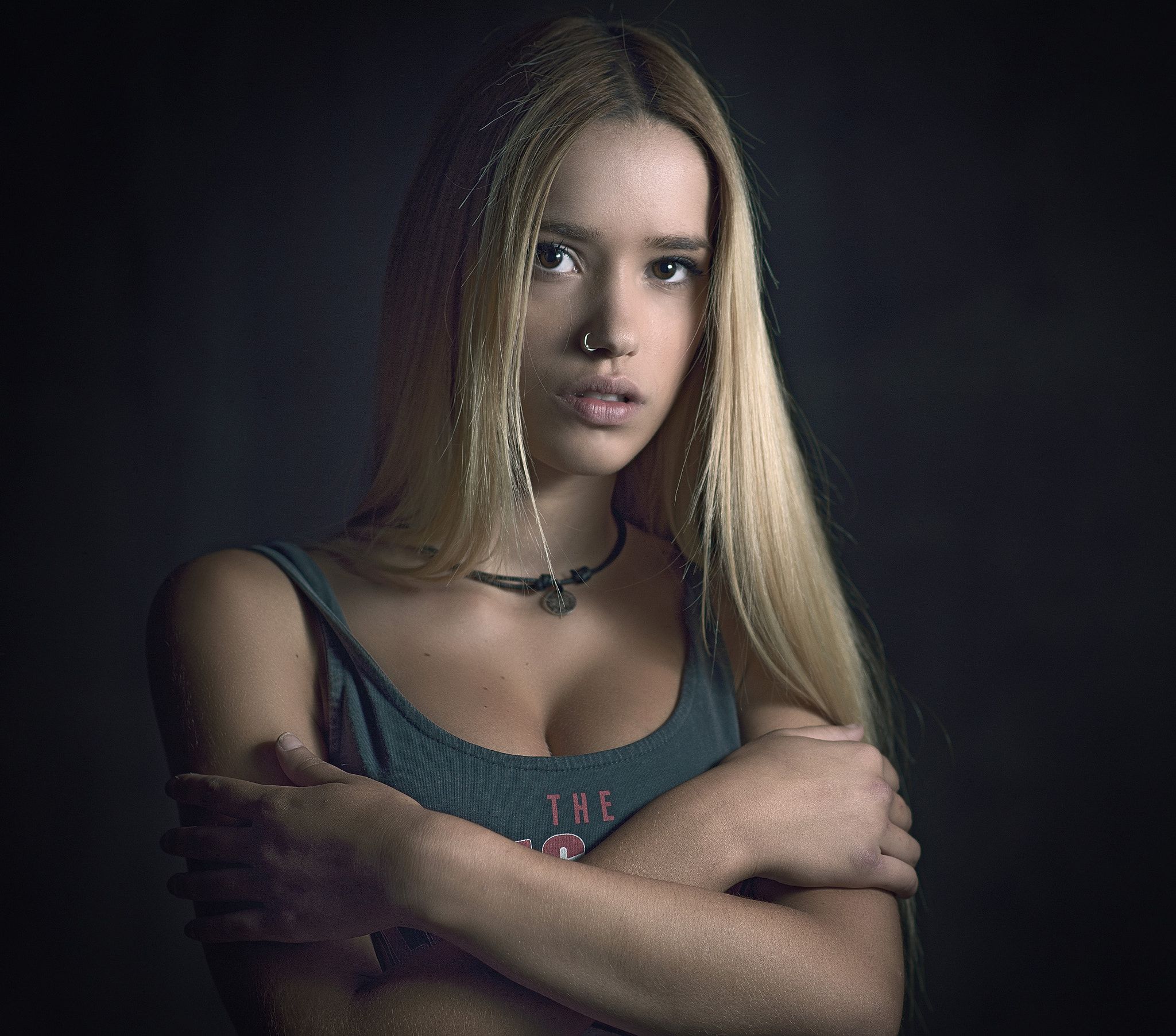 Wallpaper, women, blonde, portrait, nose rings, simple background, arms crossed, necklace 2048x1805