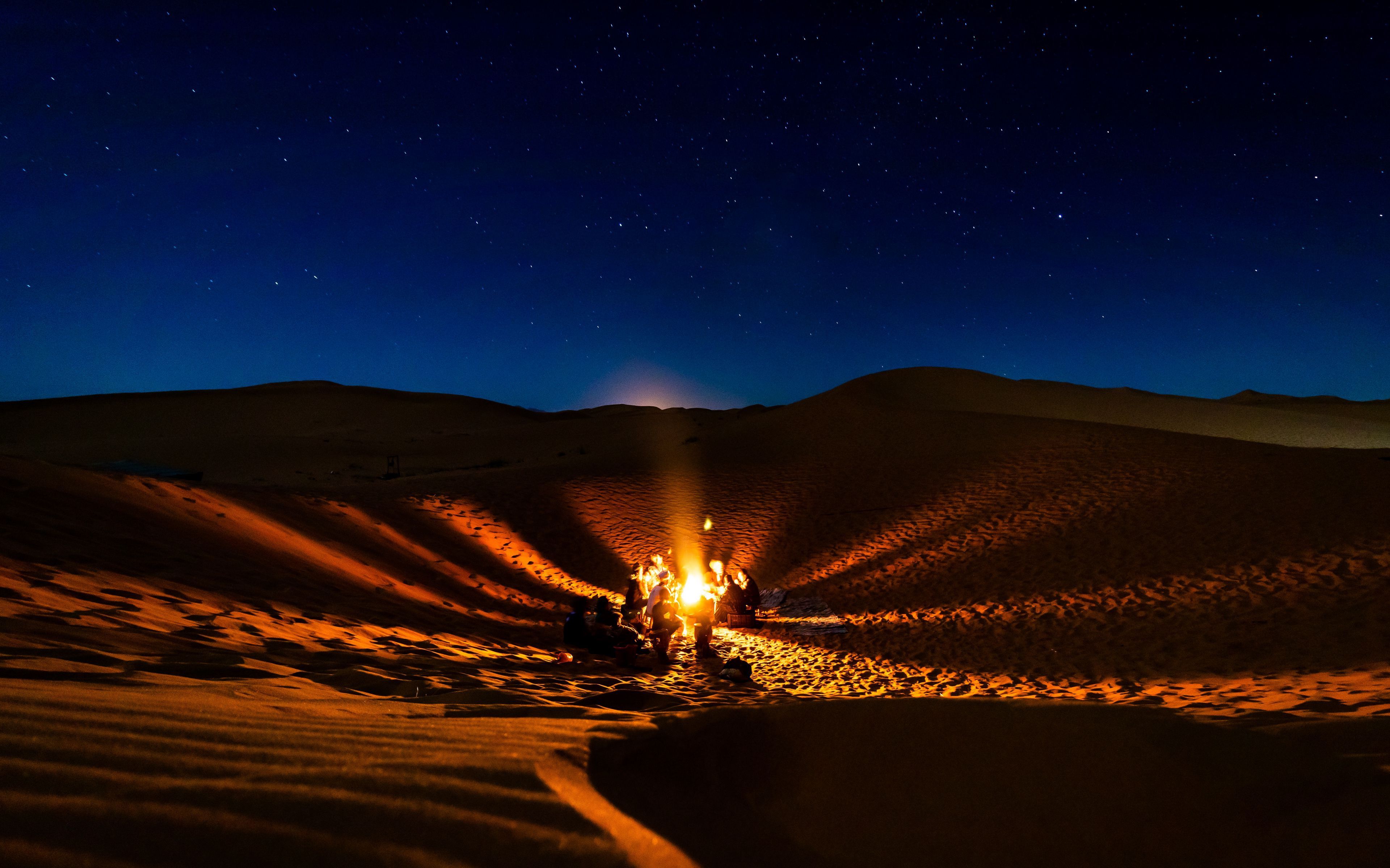 Desert Night Wallpaper 4K