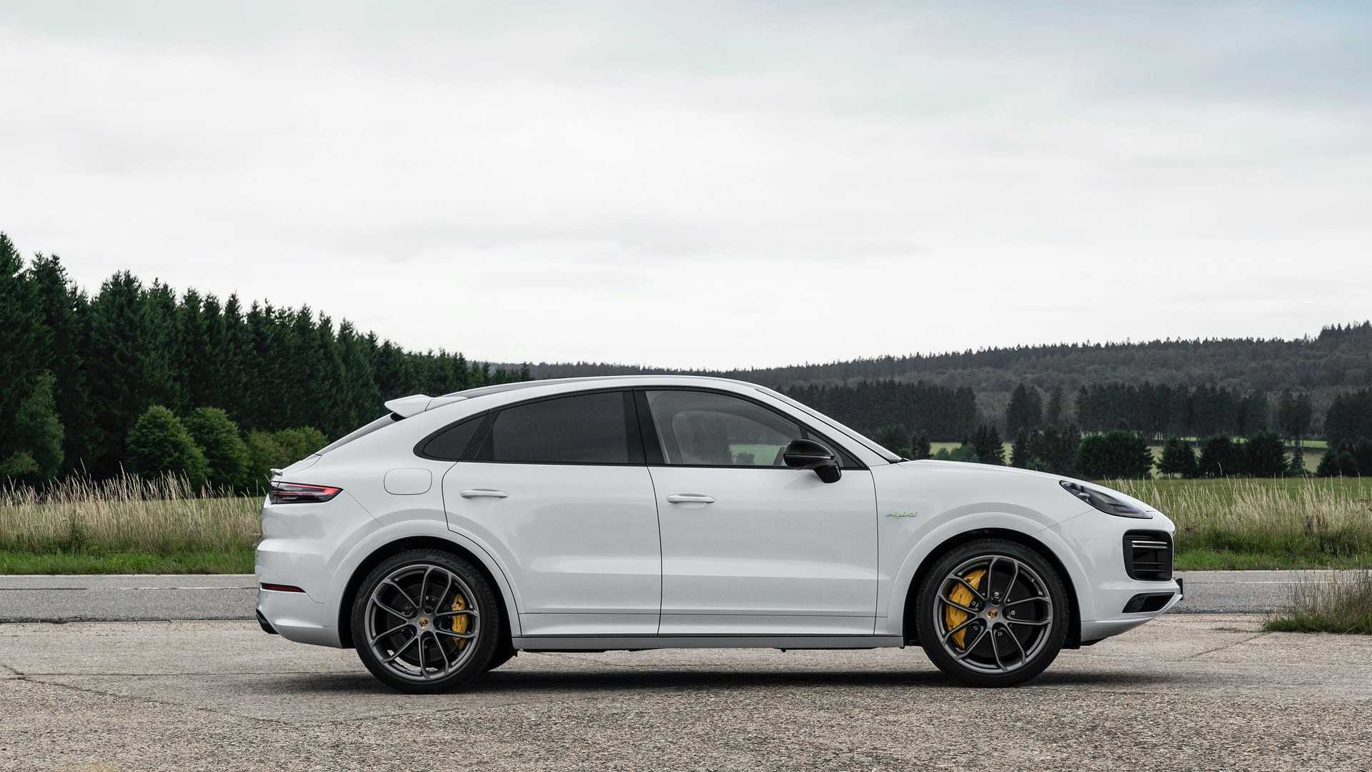 Porsche Cayenne PHEVs Gets 14 16 Miles Of EPA Electric Range