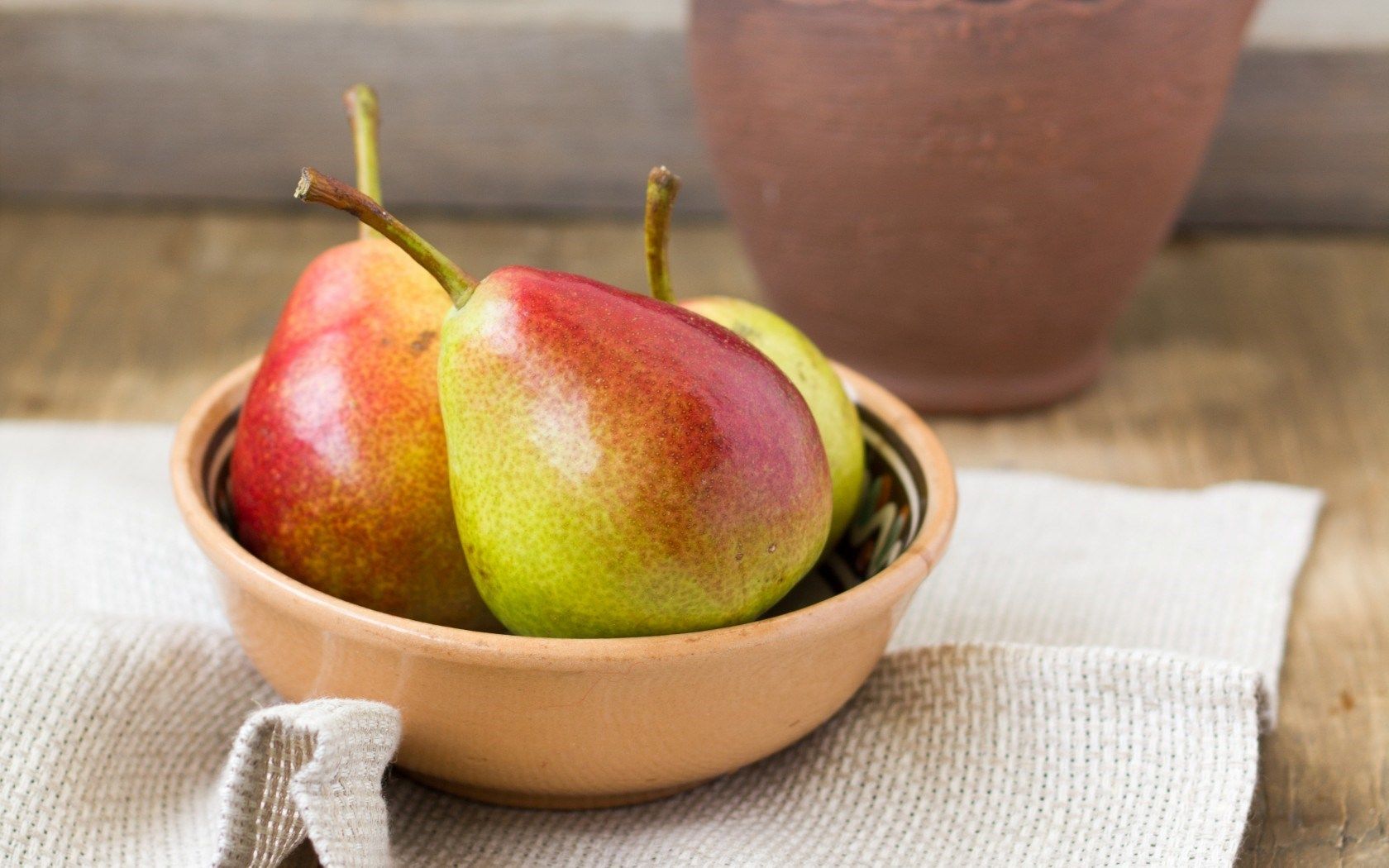 Pears Fruit Table wallpaperx1050