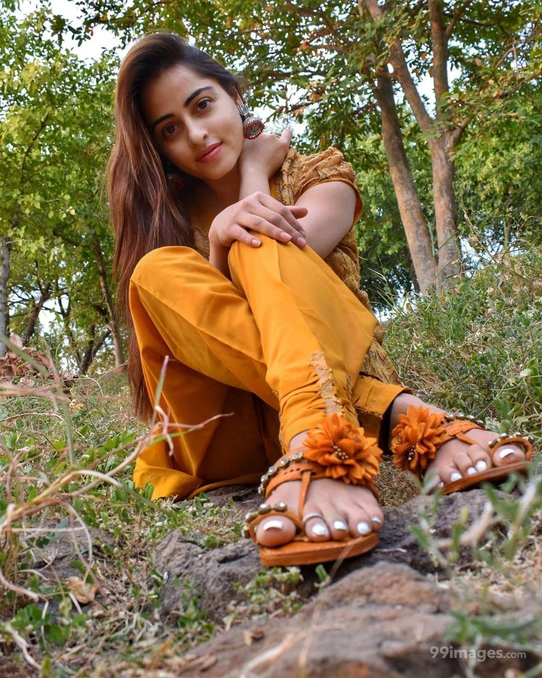 Niyati Fatnani Hot HD Photo & Wallpaper for mobile, WhatsApp DP (1080p) (1080x1350)