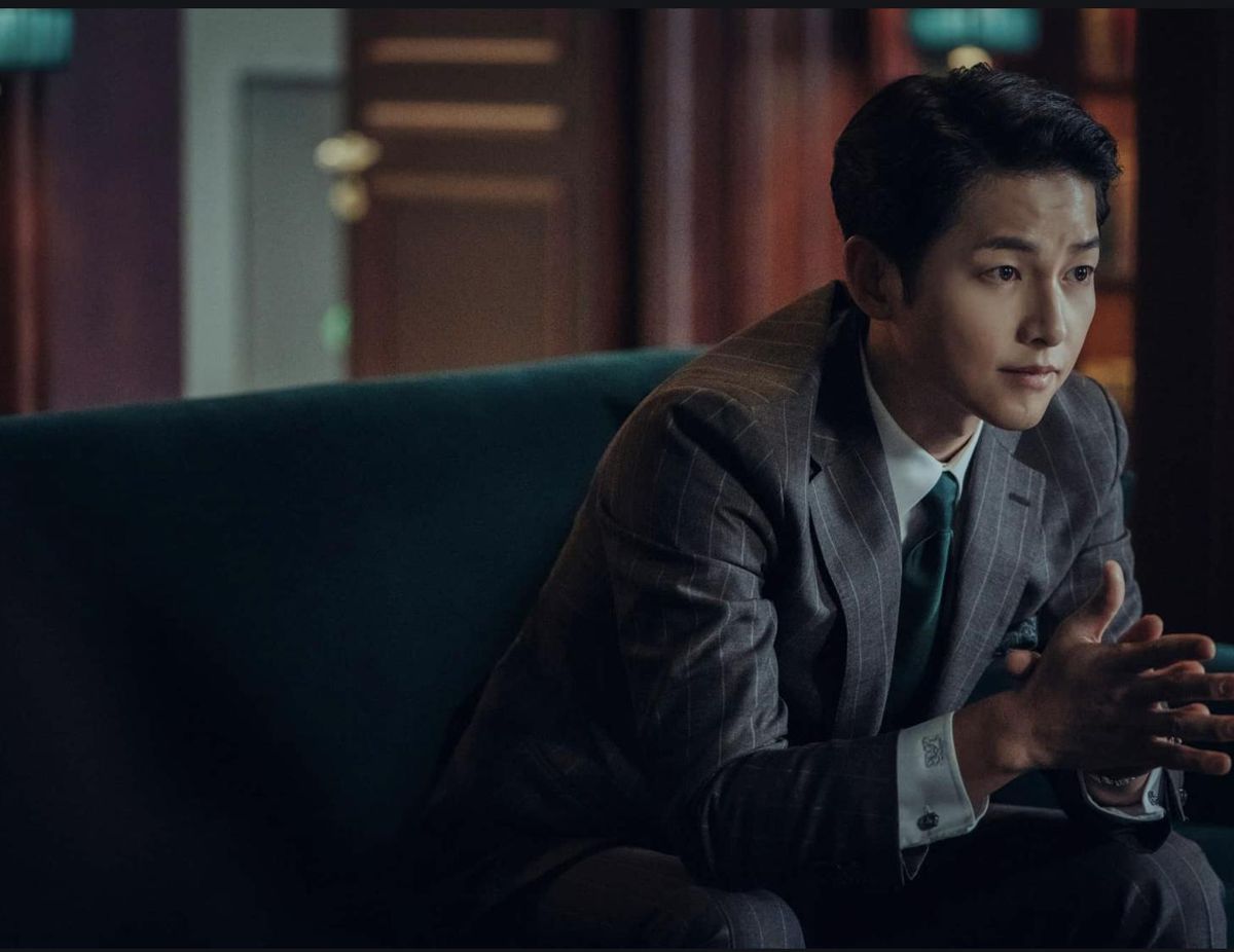 Song Joong Ki Is Flawlessly Stylish As A Consigliere In 'Vincenzo.'