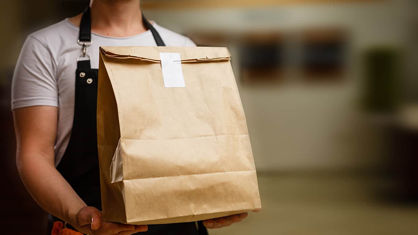 US Valet Gets Food Delivery Order From 1,000 Km Away, His Hilarious  Reaction is Viral - News18