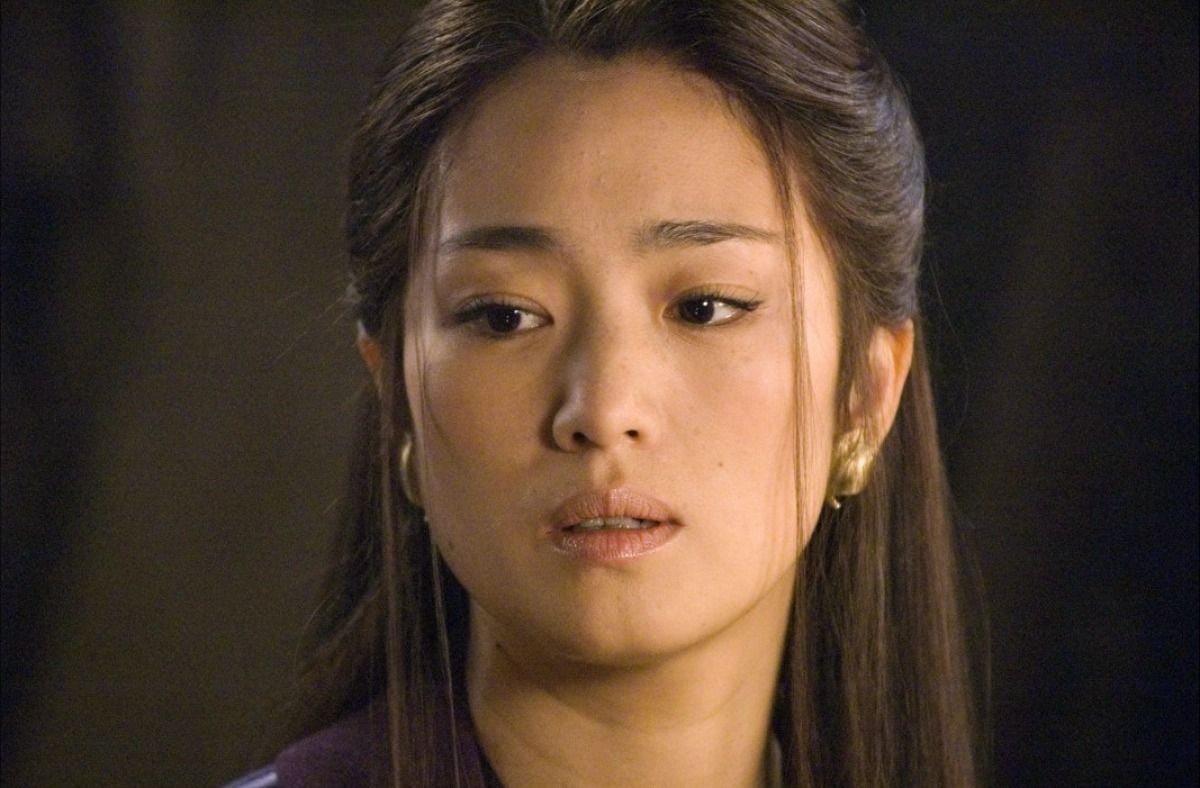 HD Wallpaper: Gong Li HD Wallpaper