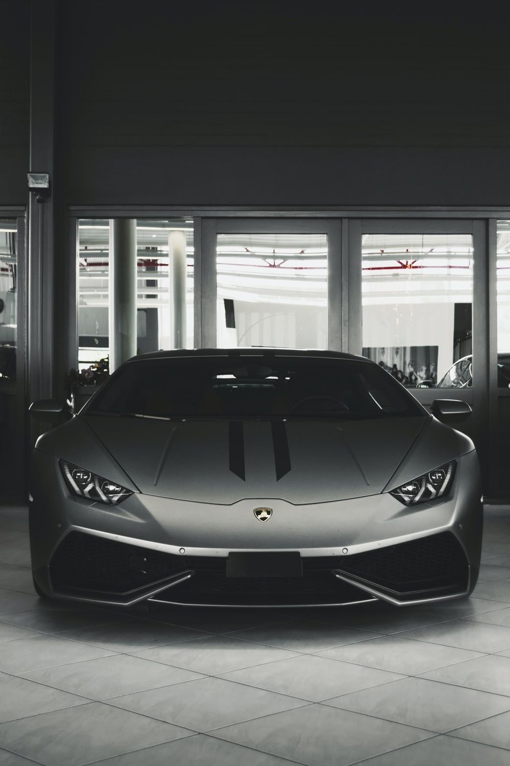 Luxury Car Picture [HD]. Download Free Image