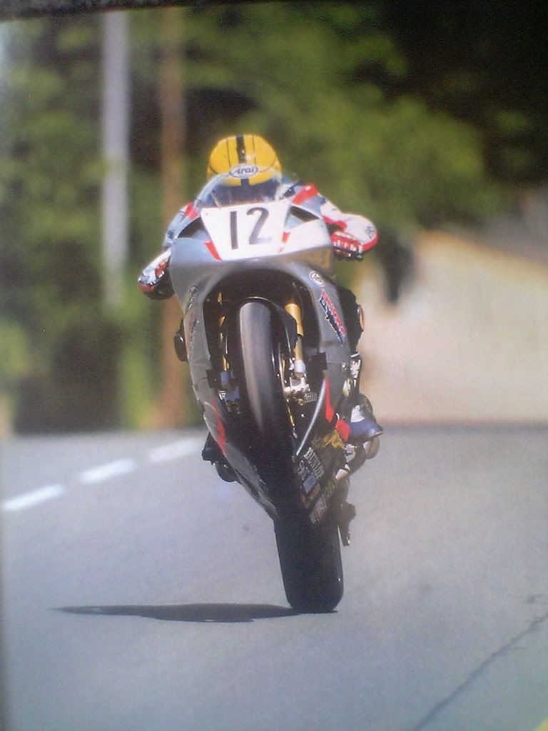 Joey Dunlop, HUKRC RC45, Ago's Leap, 1999 Formula. at I like to think of Jesus as a mischievous badger. 車両, 車