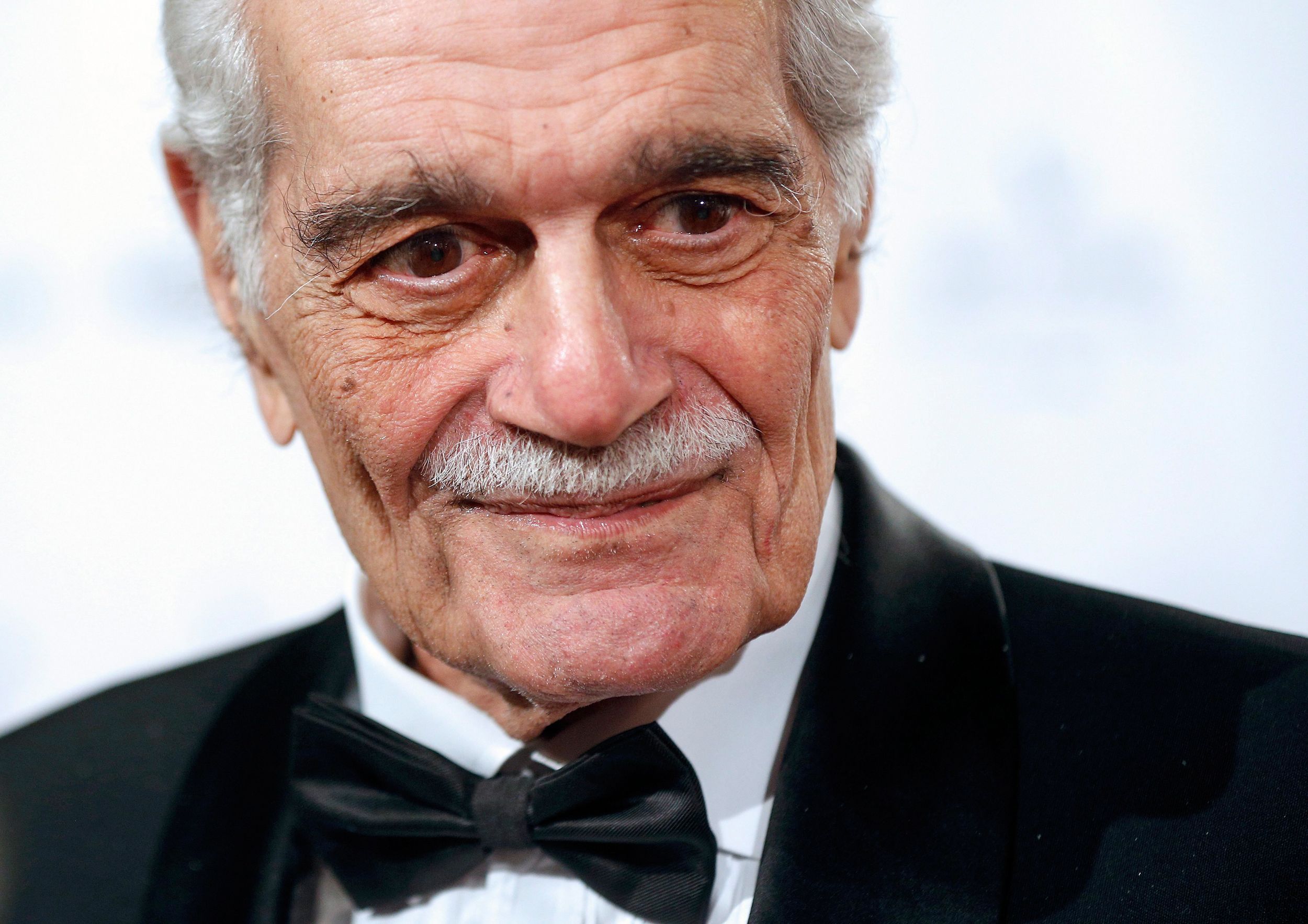 Omar Sharif, Star of 'Lawrence of Arabia, ' Dies of Heart Attack