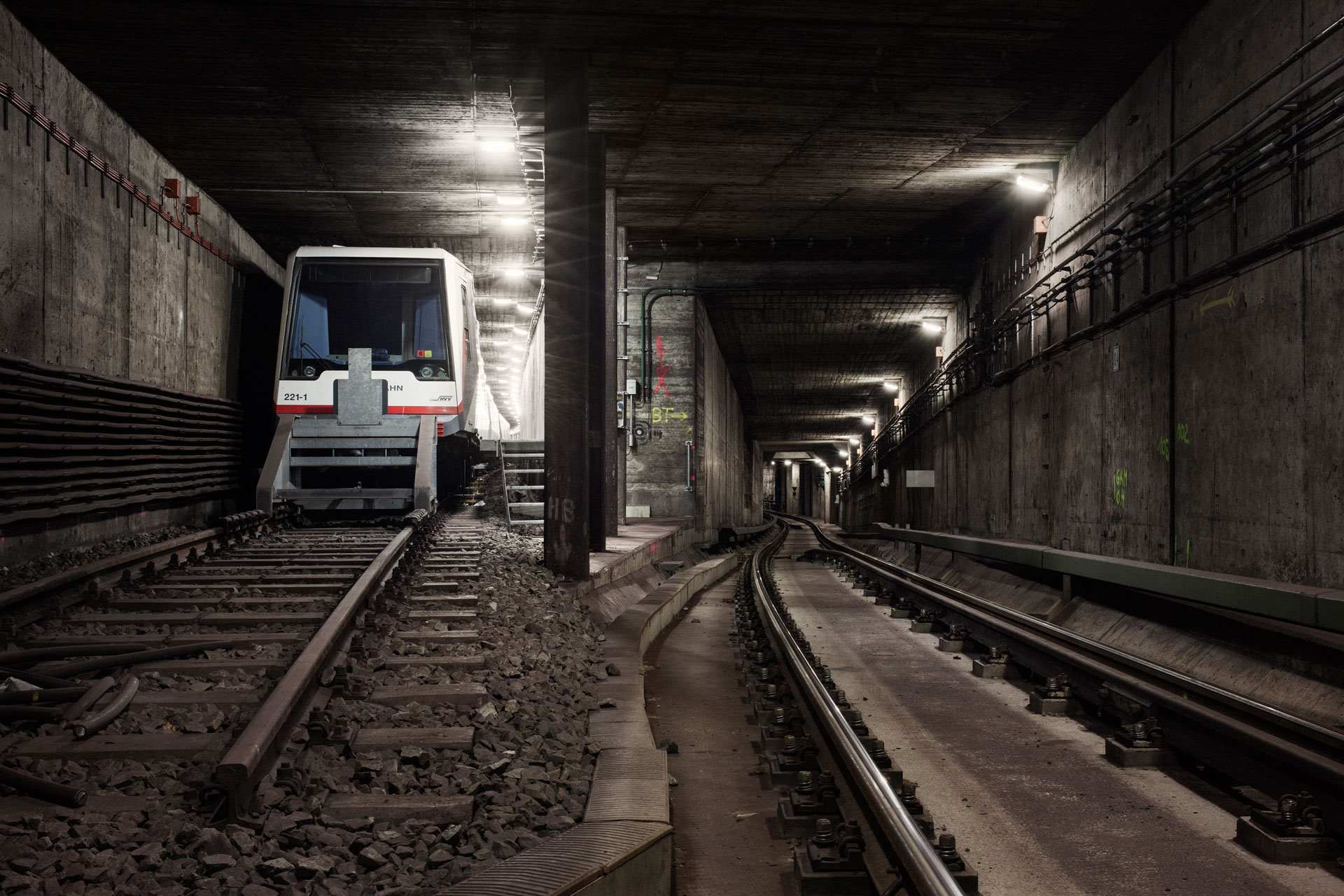 Wallpaper, railway, metro, subway, tunnel, lights, abandoned, Timo Stammberger, Hamburg, Germany, underground 1920x1280