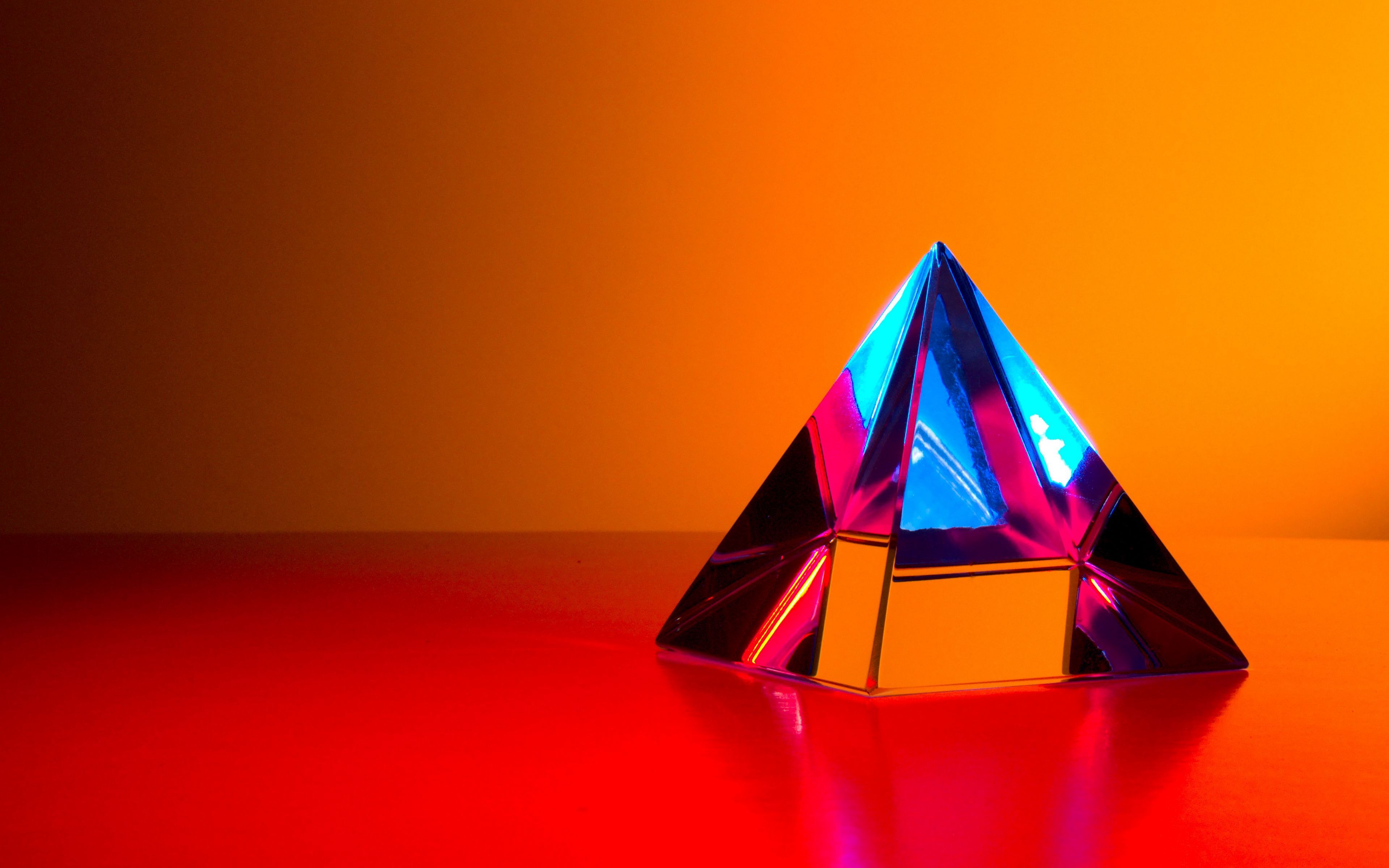 Download wallpapers 3840x2400 pyramid, crystal, reflection, glass 4k ultra hd 16:10 hd backgrounds
