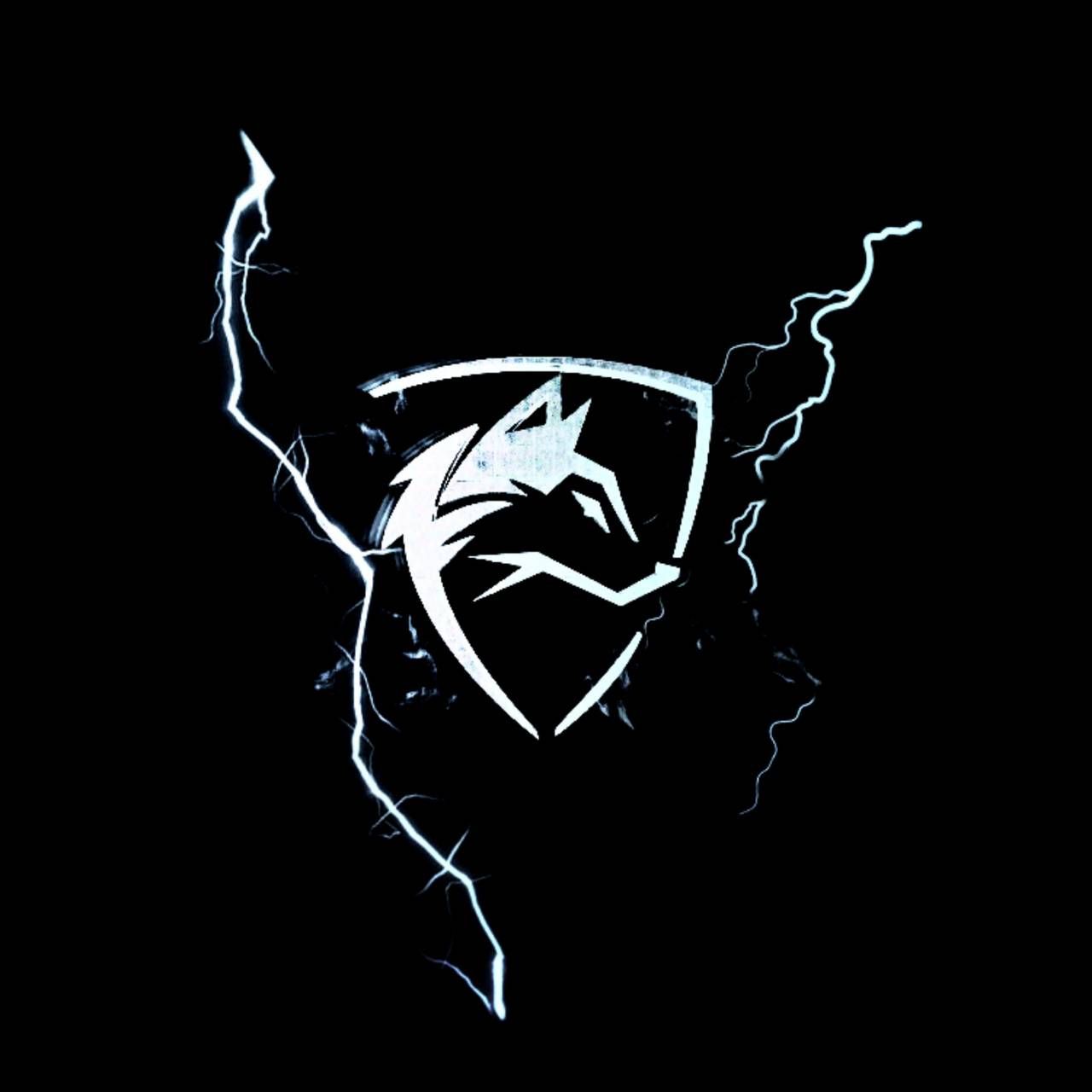 Wolf logo gaming wallpaper