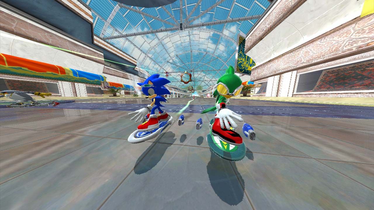 Sonic Free Riders™