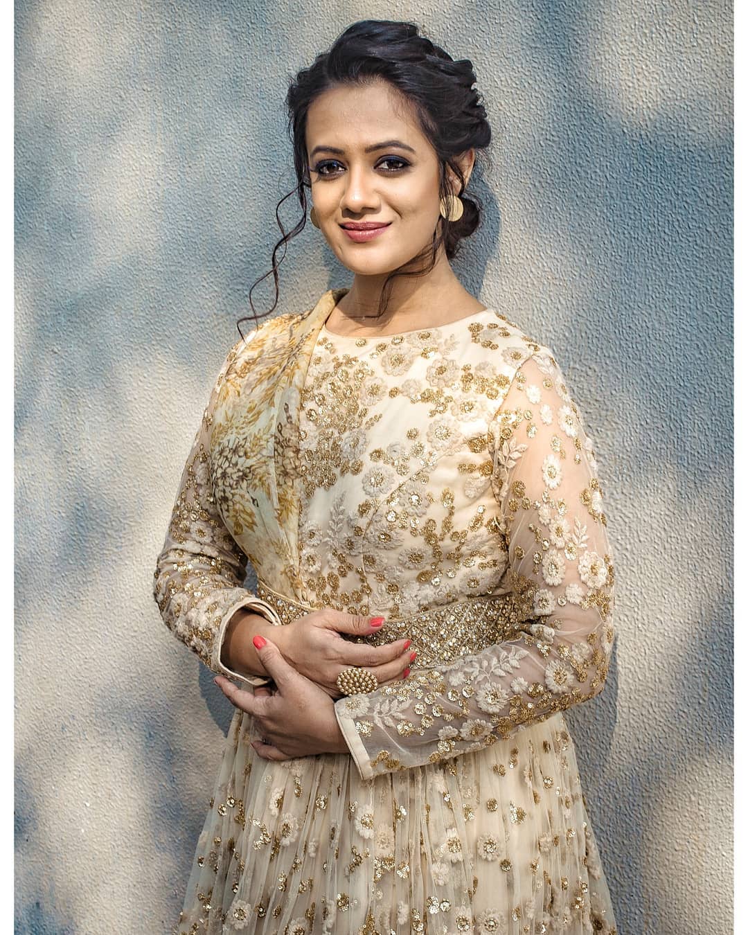 Spruha Joshi HD Photo