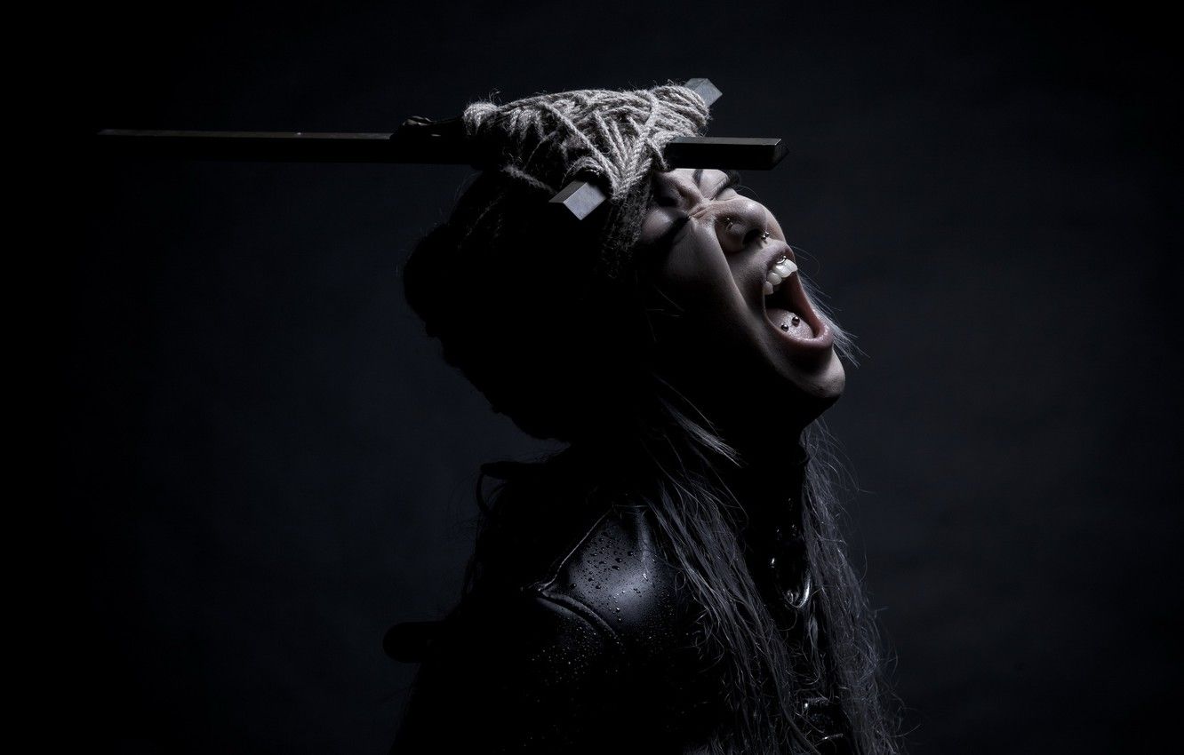 Wallpaper girl, cross, exorcism image for desktop, section ситуации