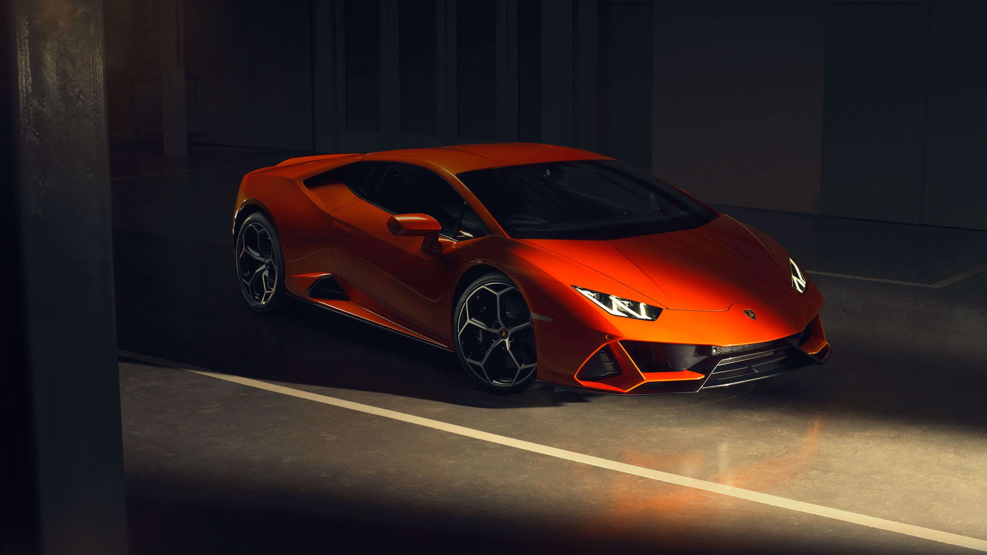 Lamborghini Huracan EVO 2019 4K Wallpaper. HD Car Wallpaper