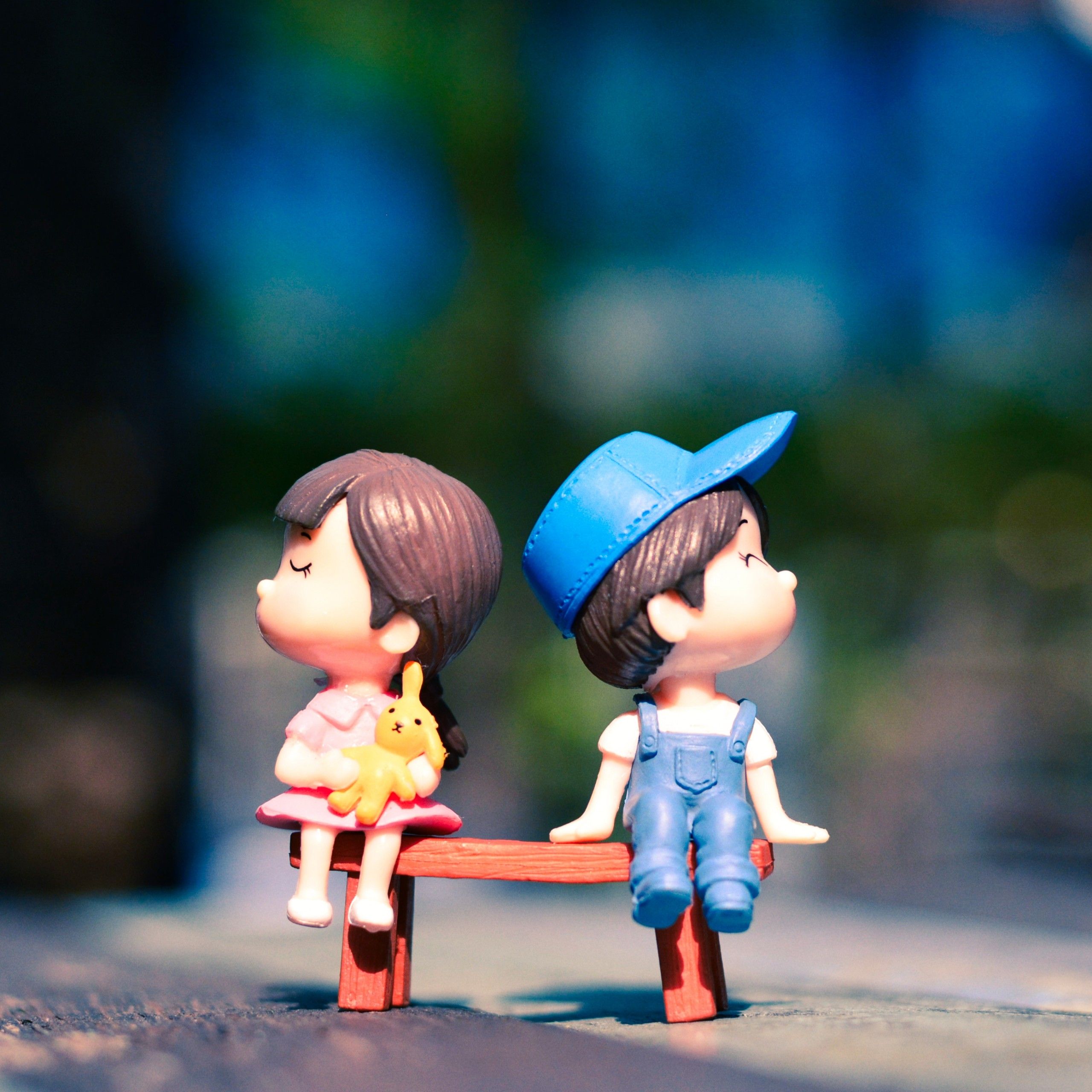 Cute couple 4K Wallpaper, Adorable, Bench, Bokeh, Cute pair, Dolls, Cute