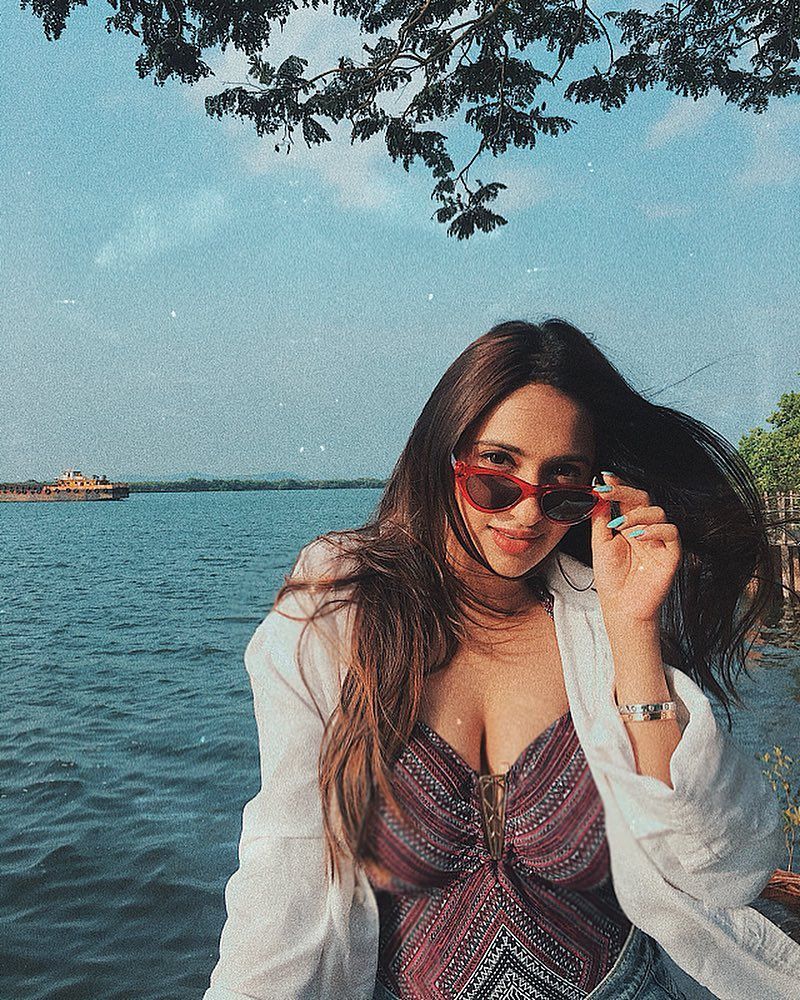 Akansha Ranjan Kapoor Photo 1080p Gallery Trending News and Viral Videos