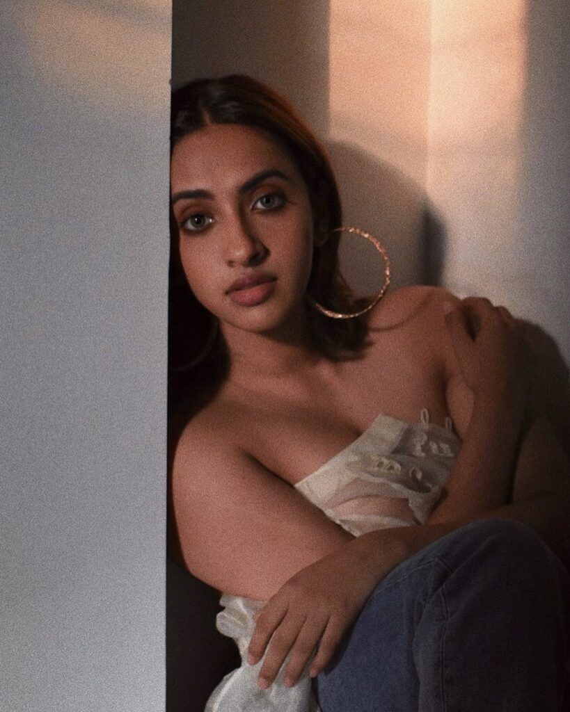 Alia Bhatt Bestie Akansha Ranjan Kapoor Hot Pics