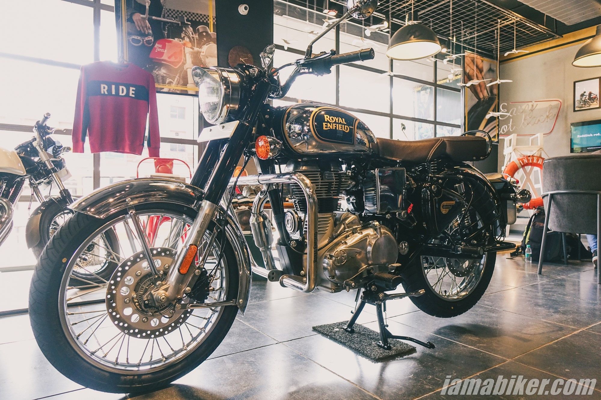 Bs6 Royal Enfield Classic 350 Chrome HD Wallpaper
