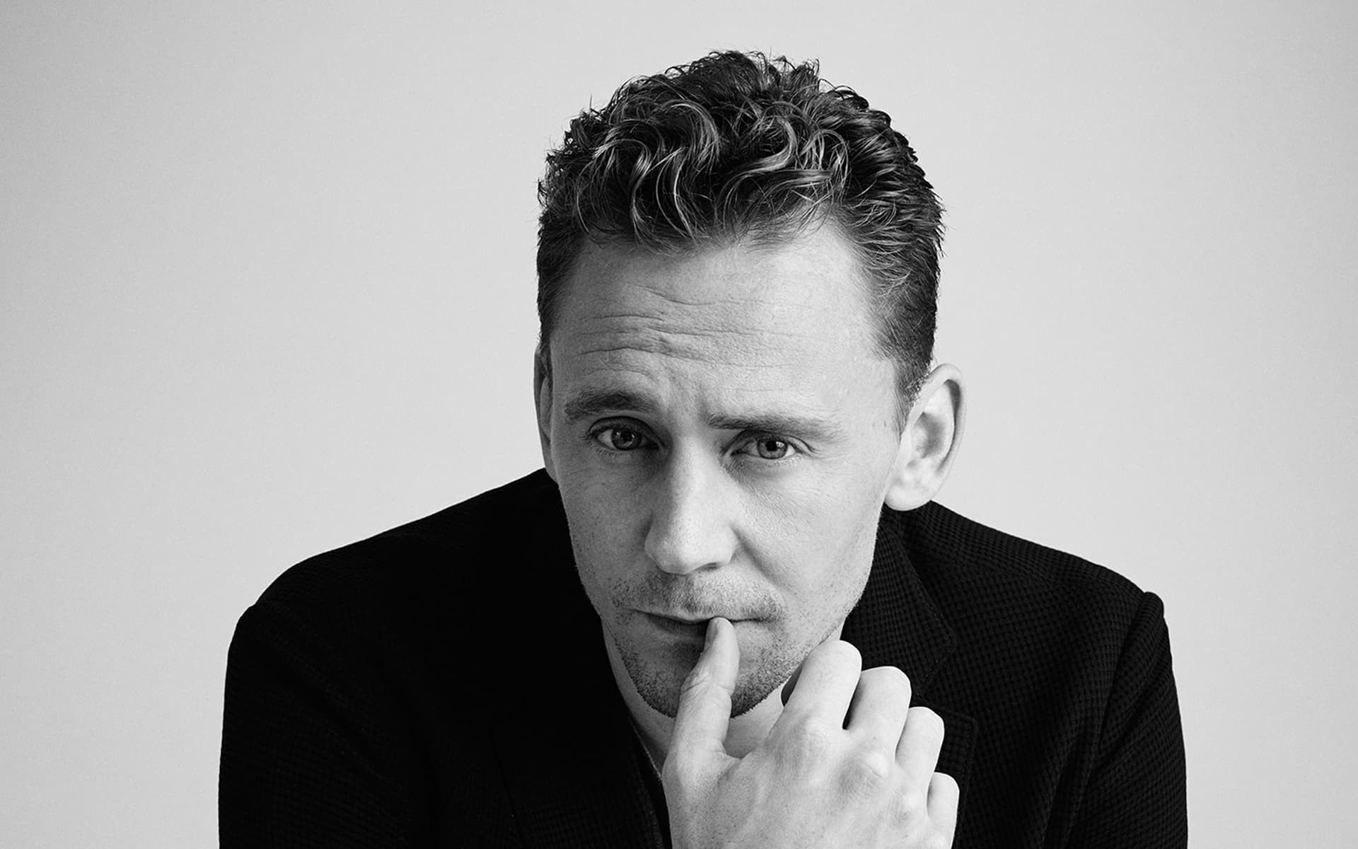 Tom Hiddleston Wallpaper HD